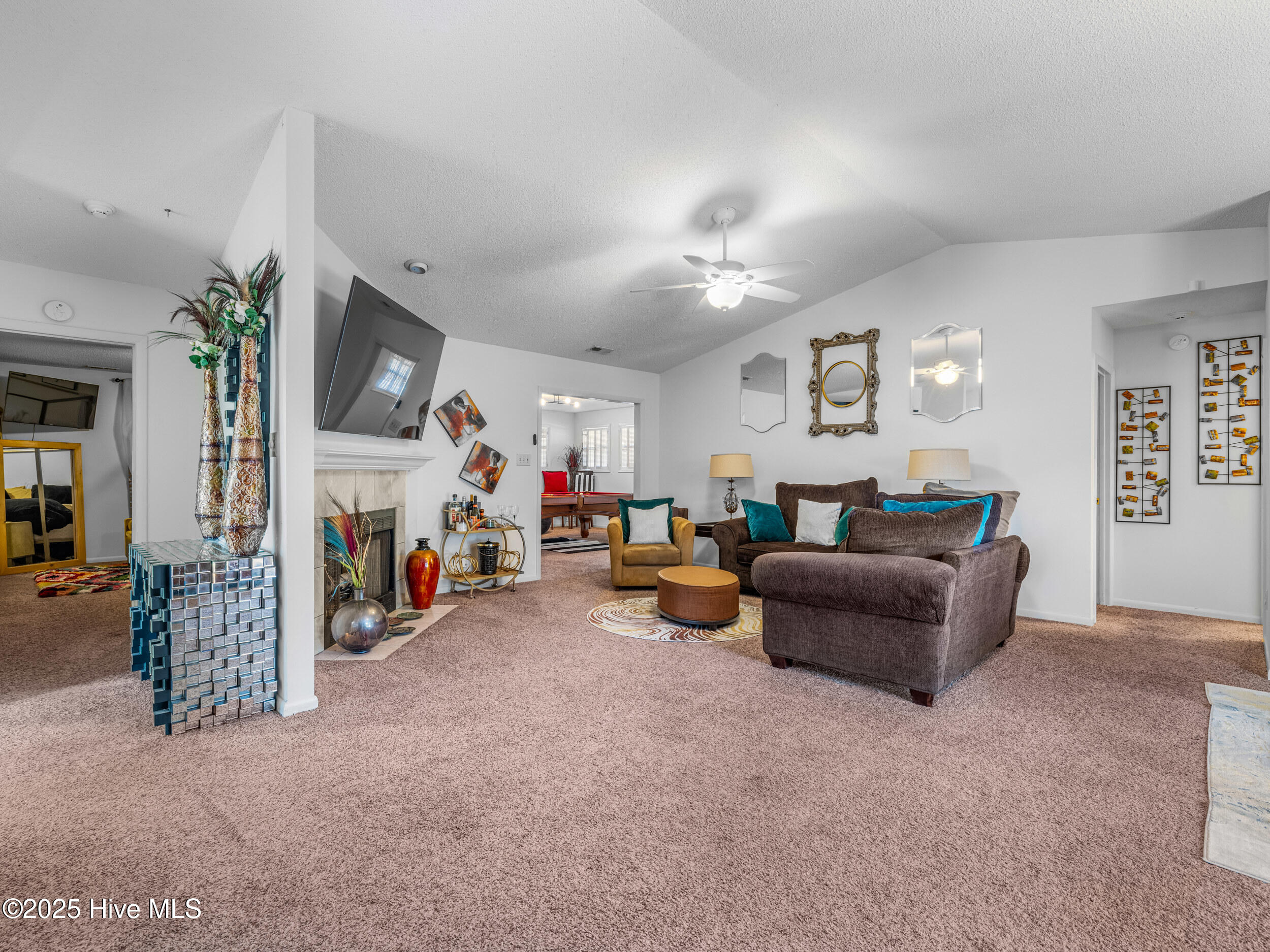 2002 Colony Plaza, Jacksonville