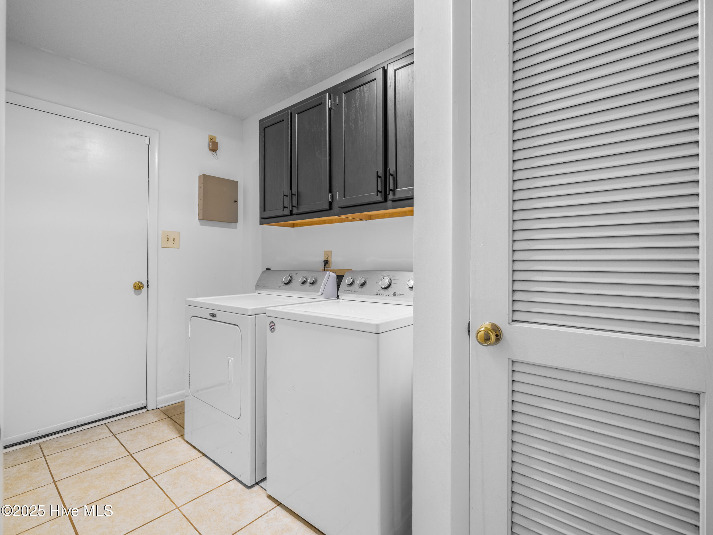 2002 Colony Plaza, Jacksonville