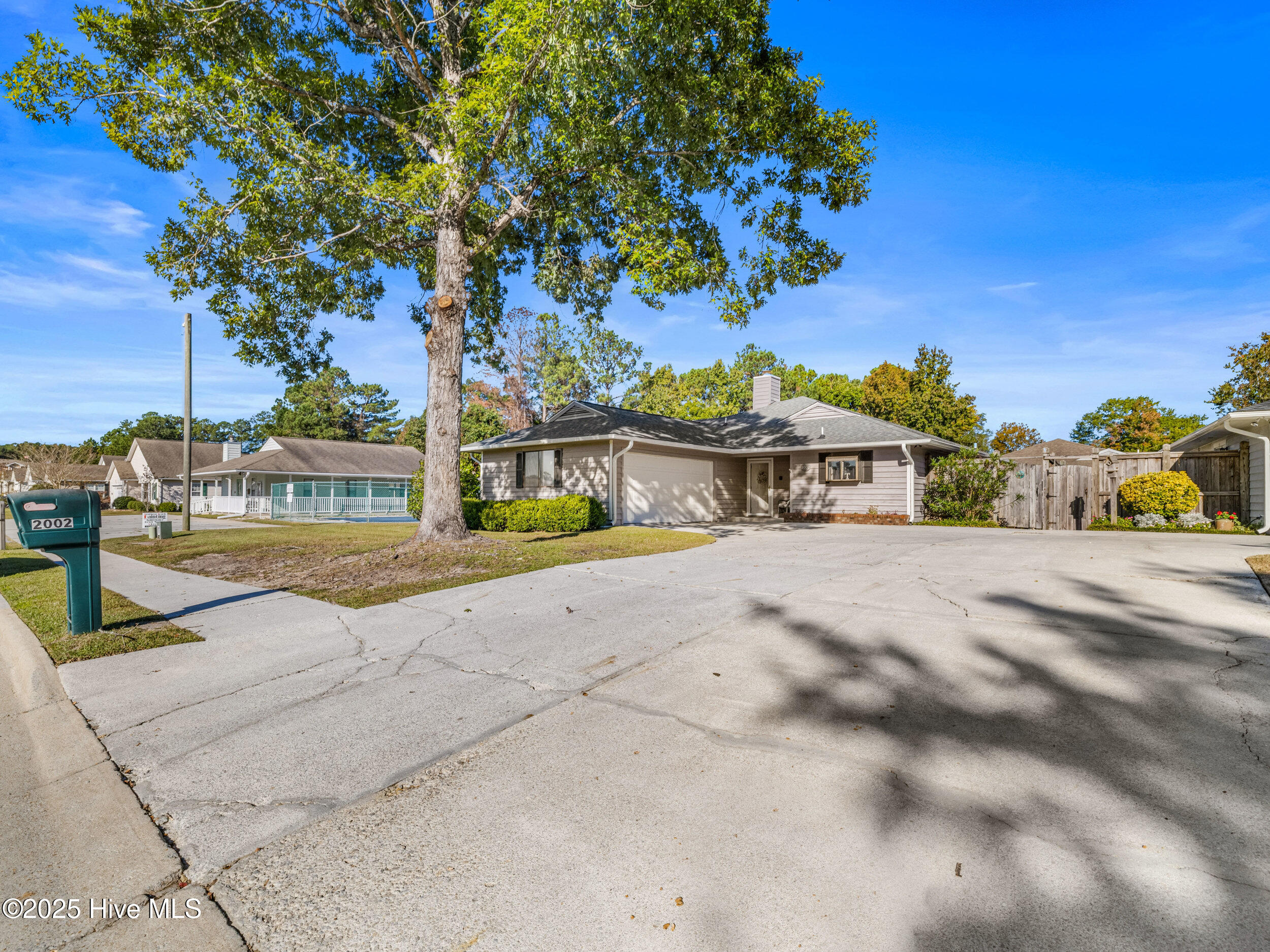 2002 Colony Plaza, Jacksonville