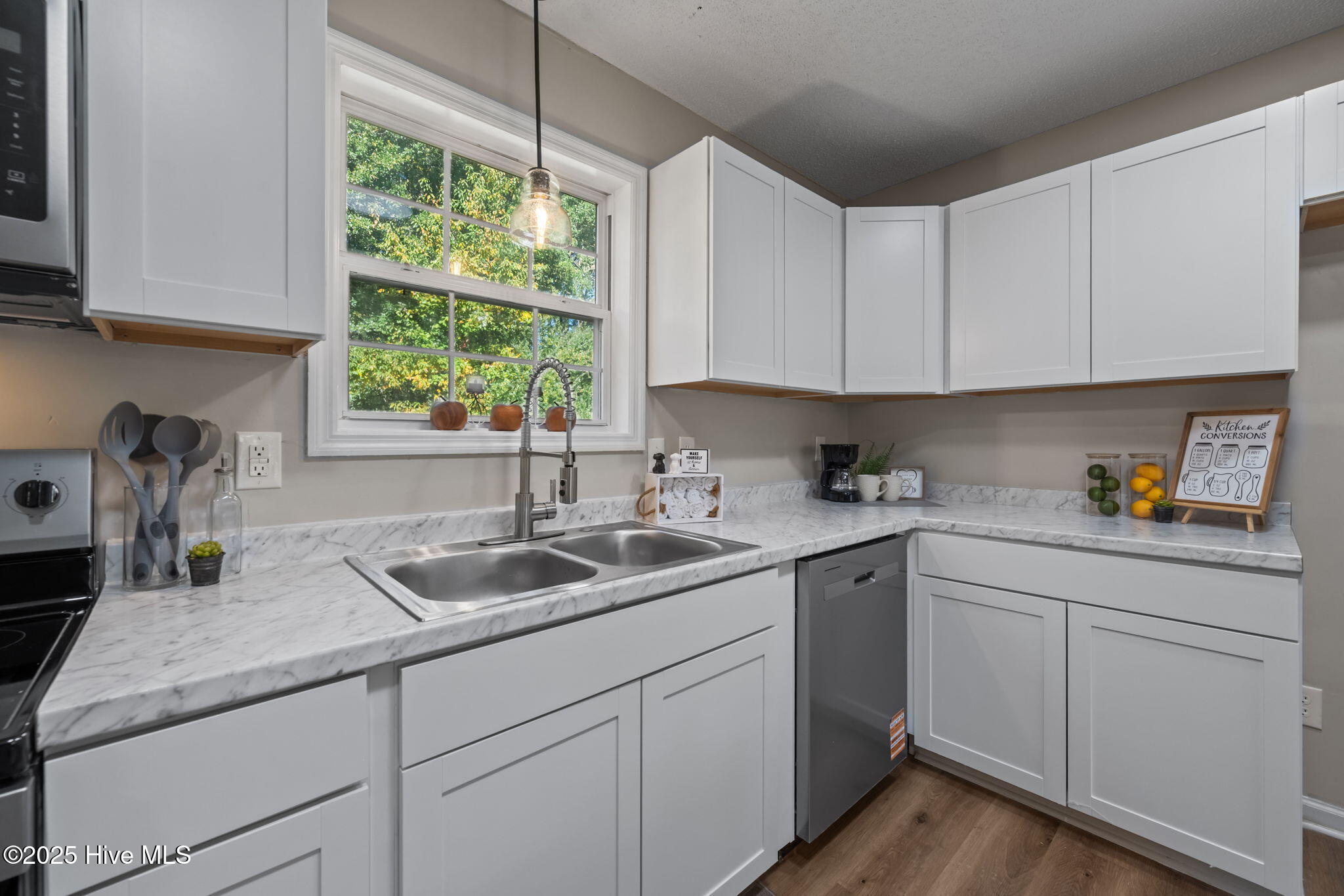 118 Lindsey James Lane