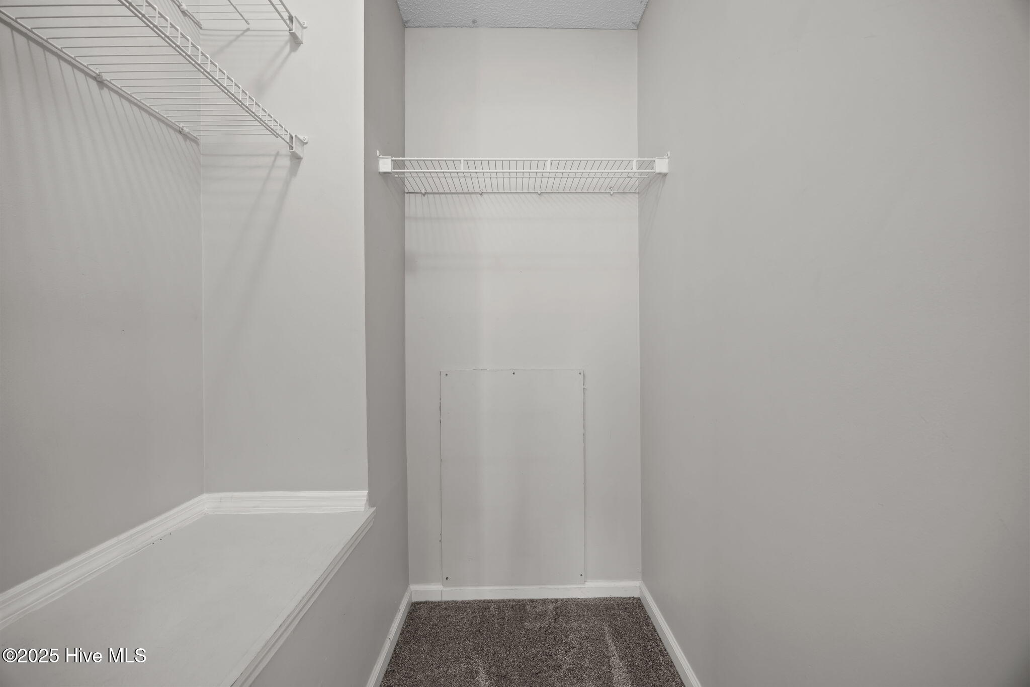 217 Winners Circle S