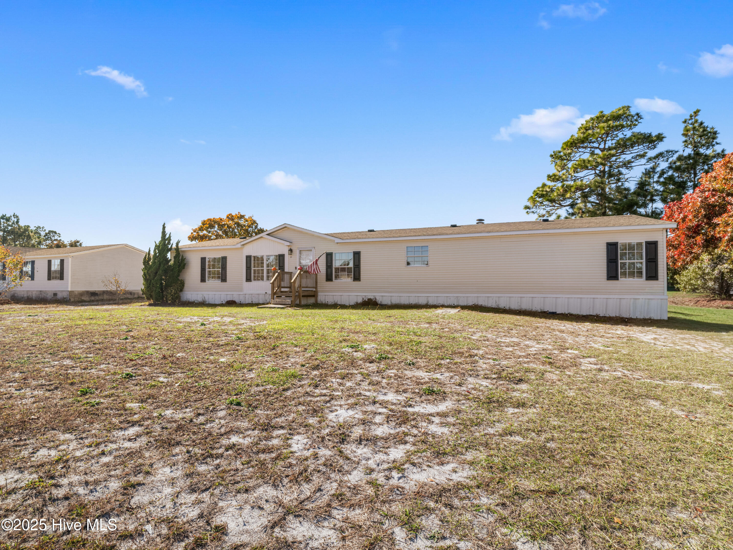 307 N Winchester Lane