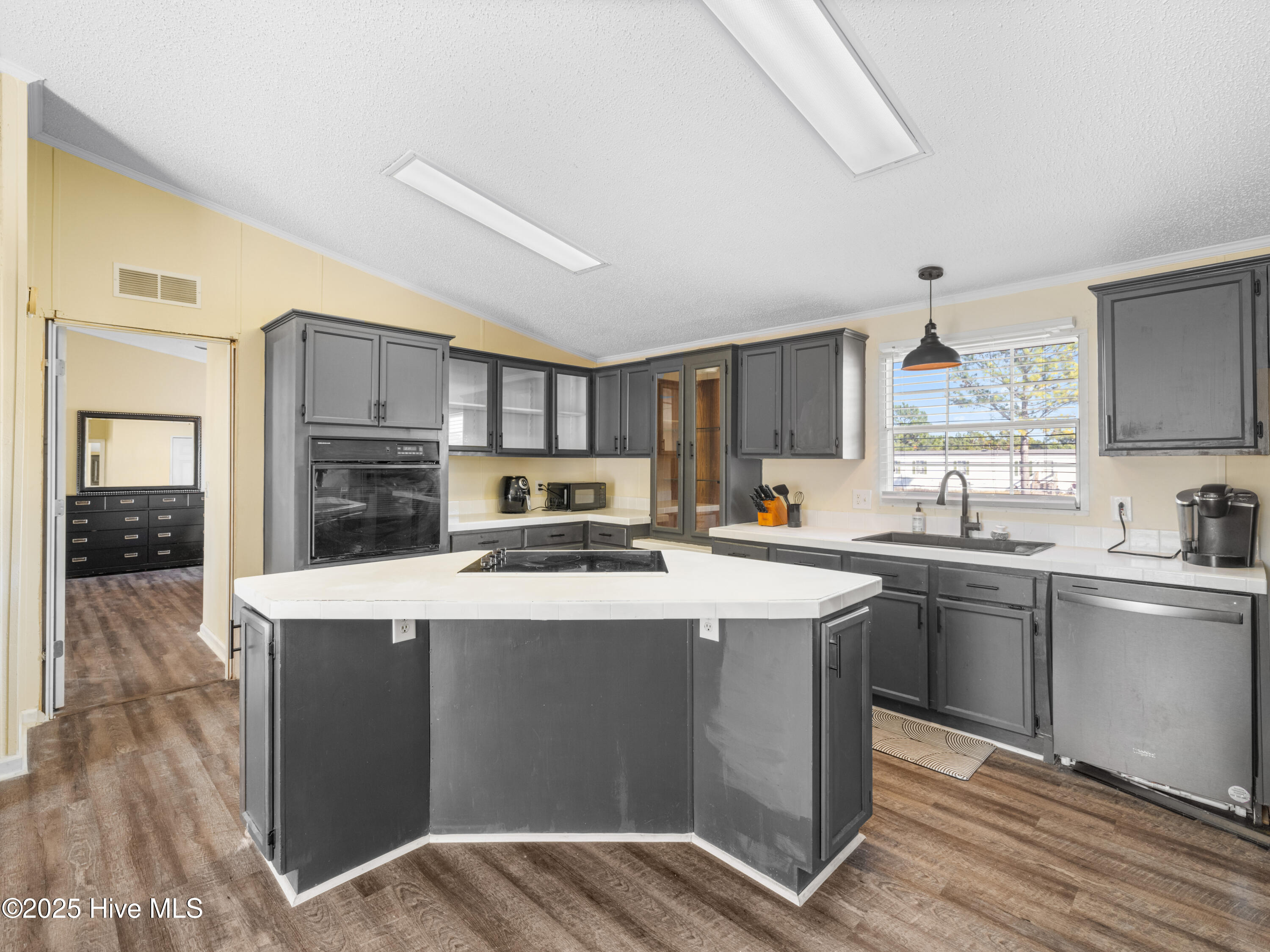 307 N Winchester Lane