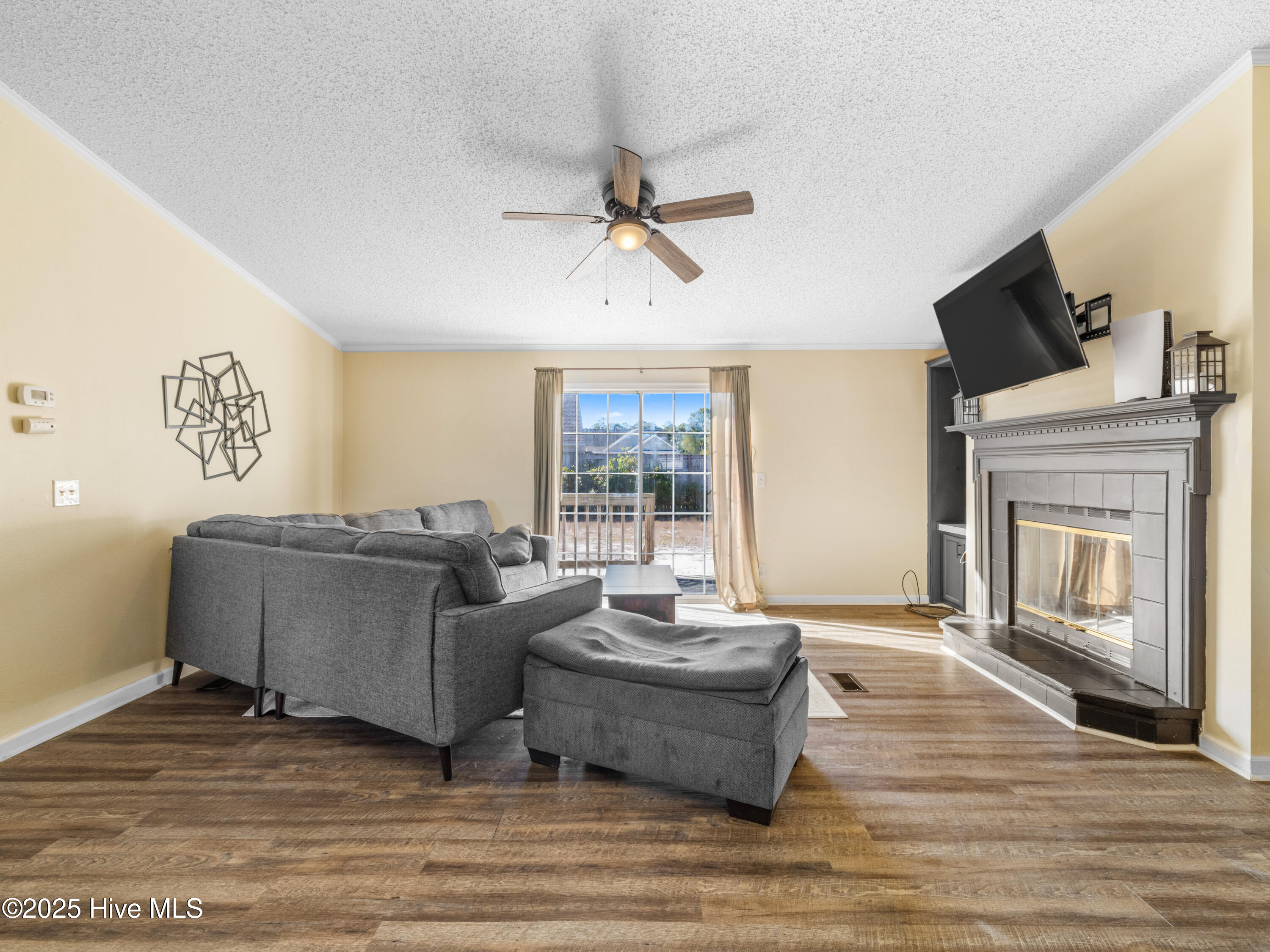 307 N Winchester Lane