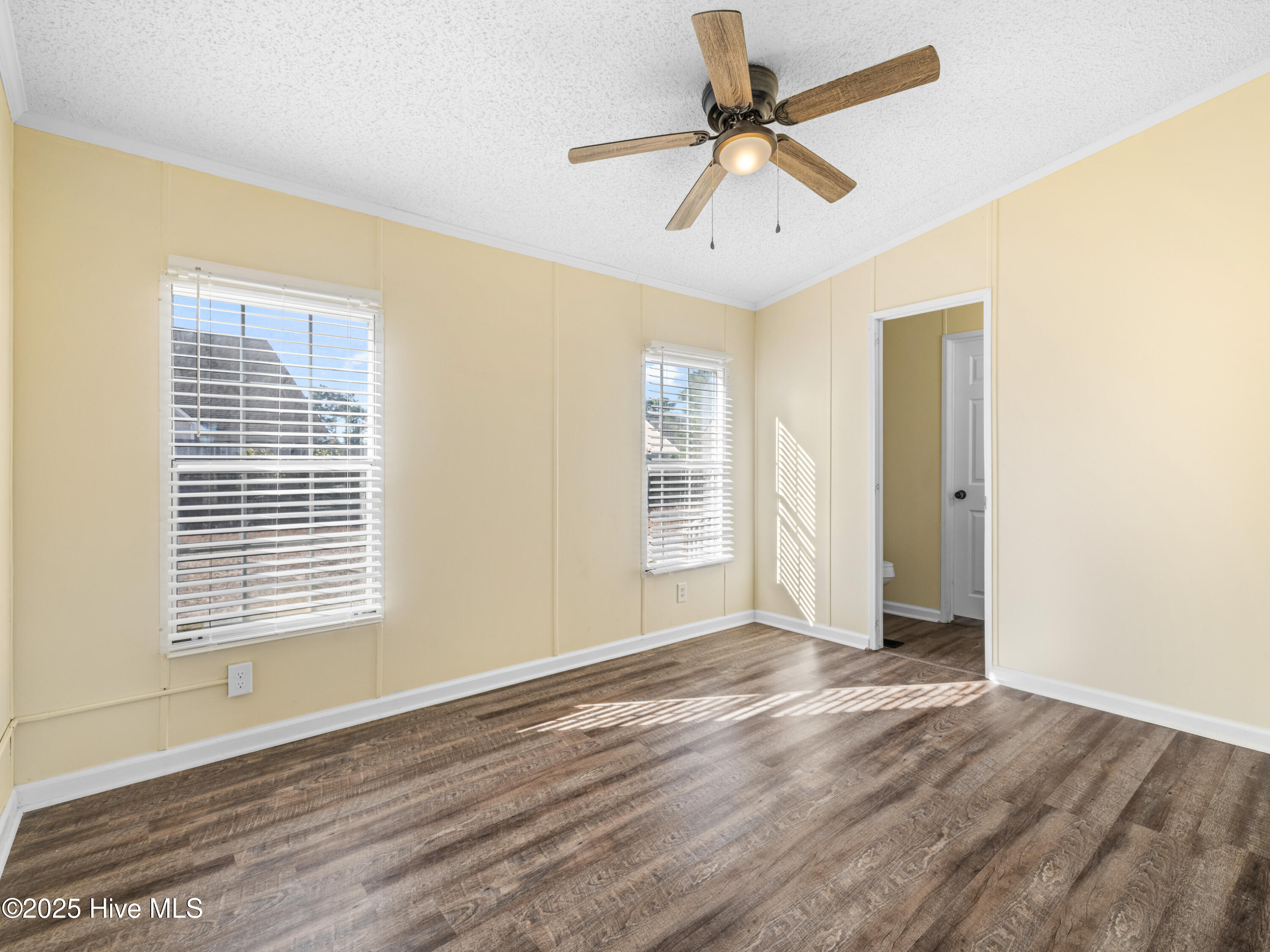 307 N Winchester Lane