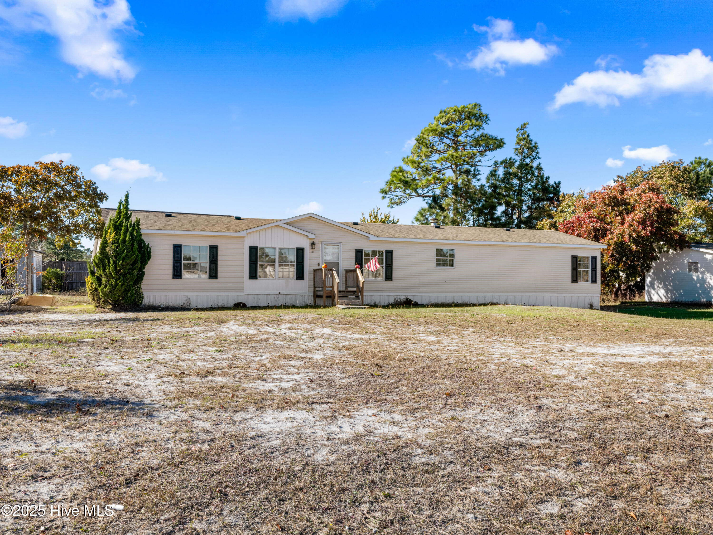 307 N Winchester Lane