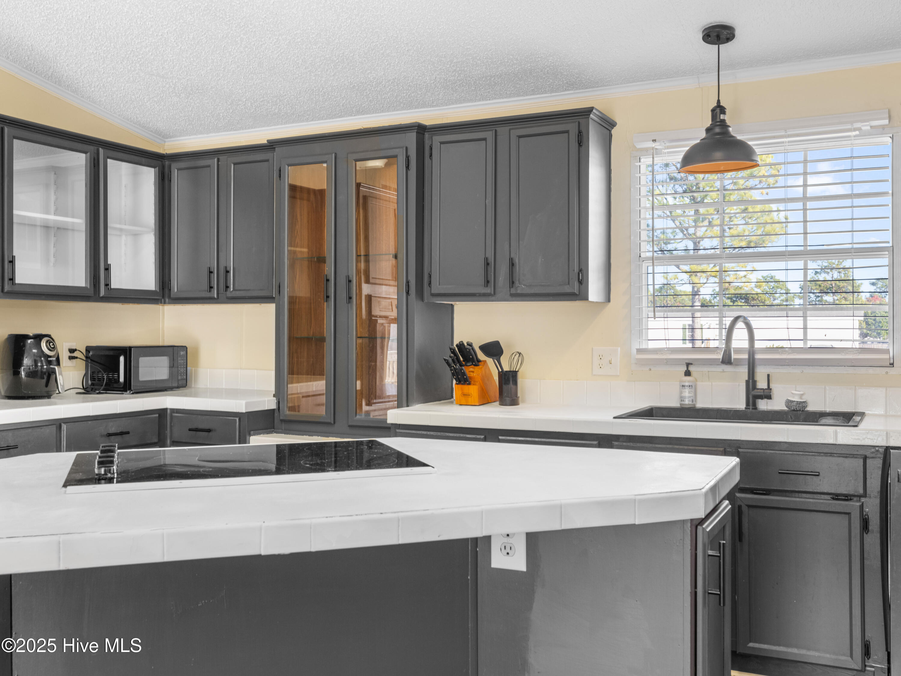 307 N Winchester Lane