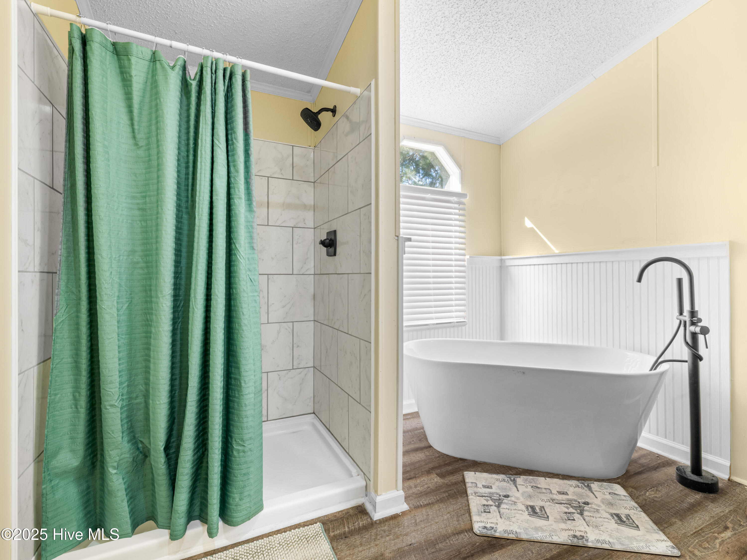 307 N Winchester Lane