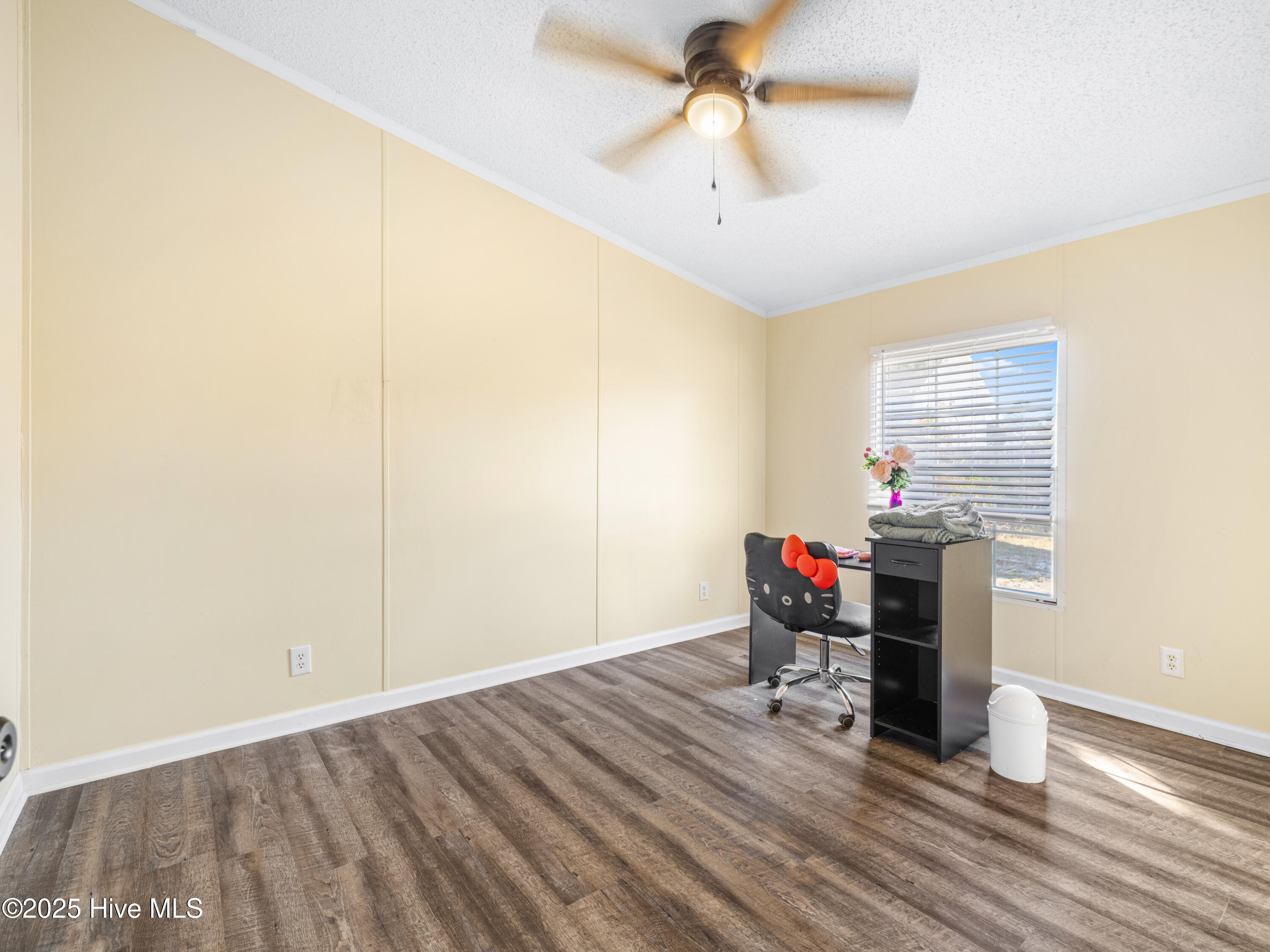 307 N Winchester Lane