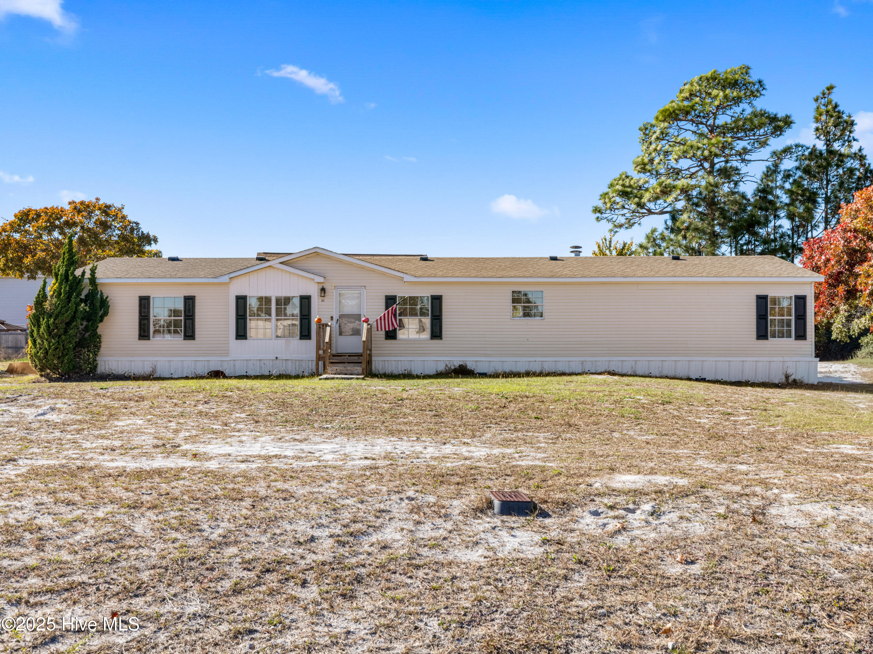 307 N Winchester Lane