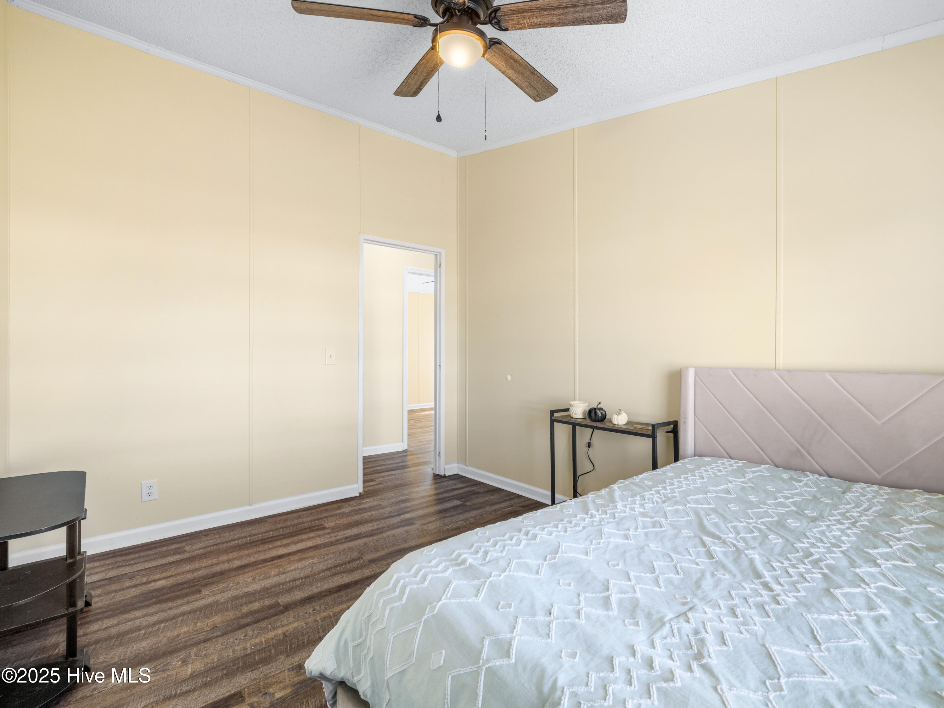 307 N Winchester Lane