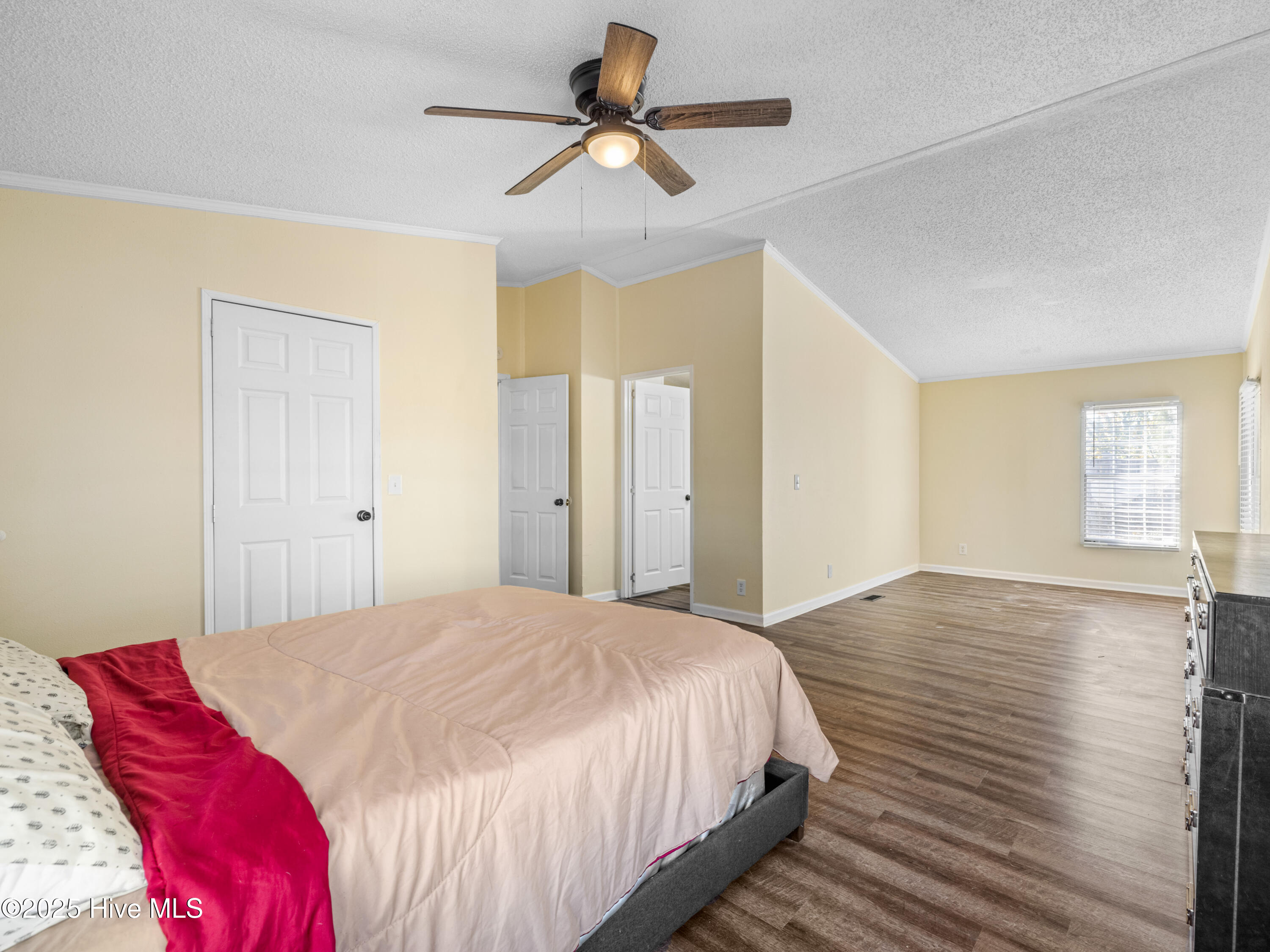 307 N Winchester Lane