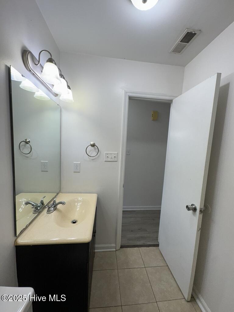 3016 E Windgate Court