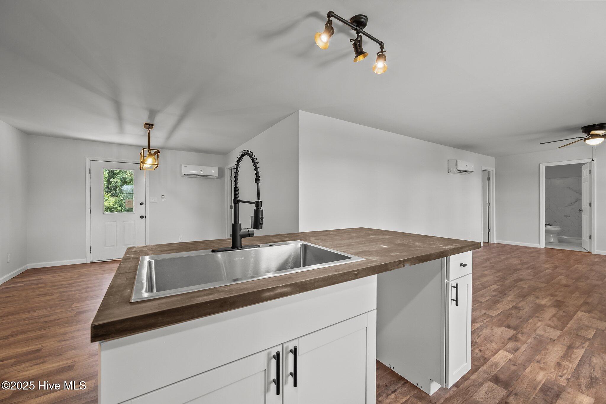 1496 Kellum Loop Road