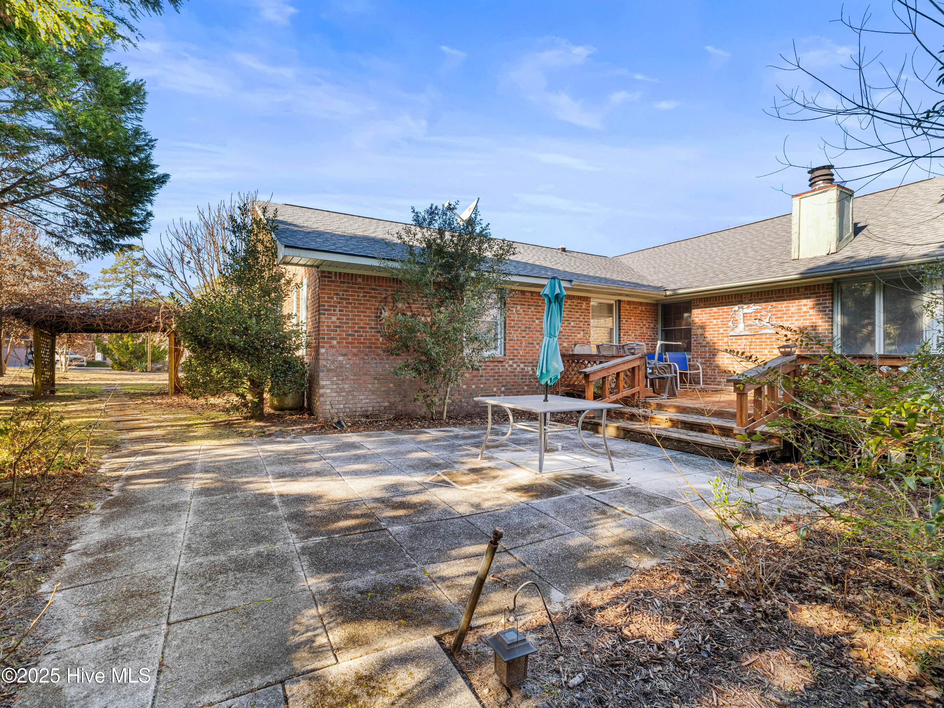 6101 Albatross Drive