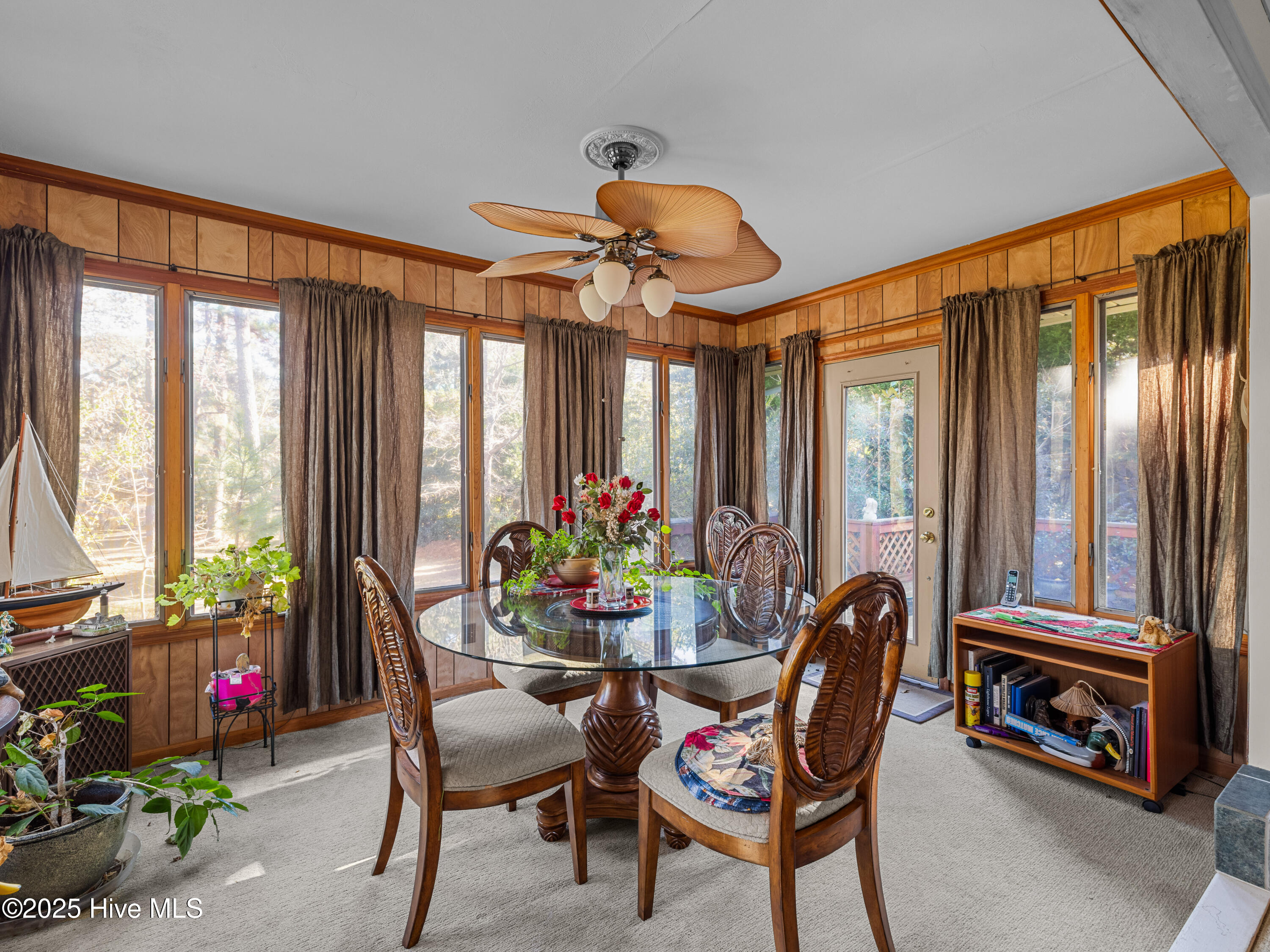 6101 Albatross Drive