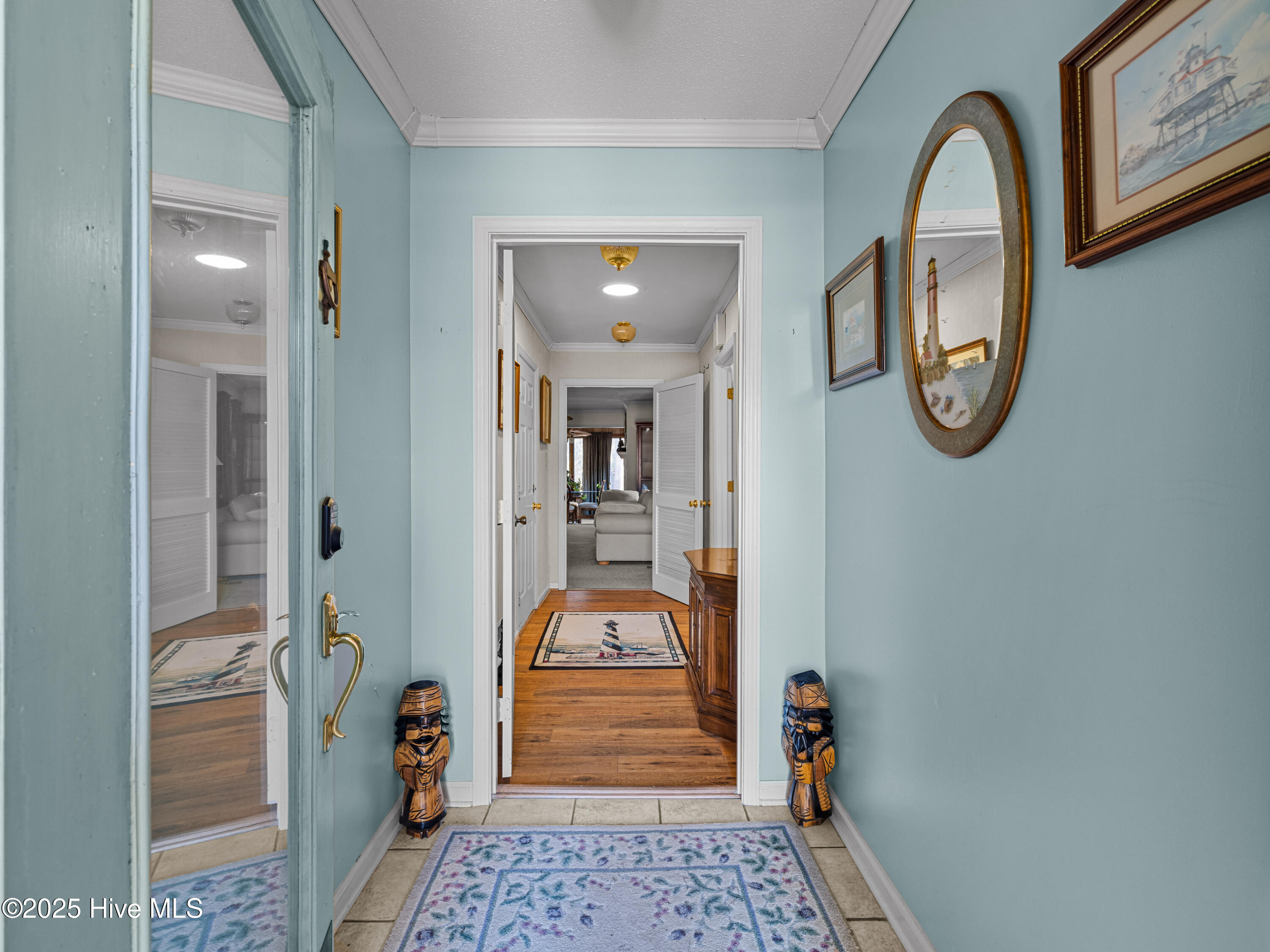 6101 Albatross Drive