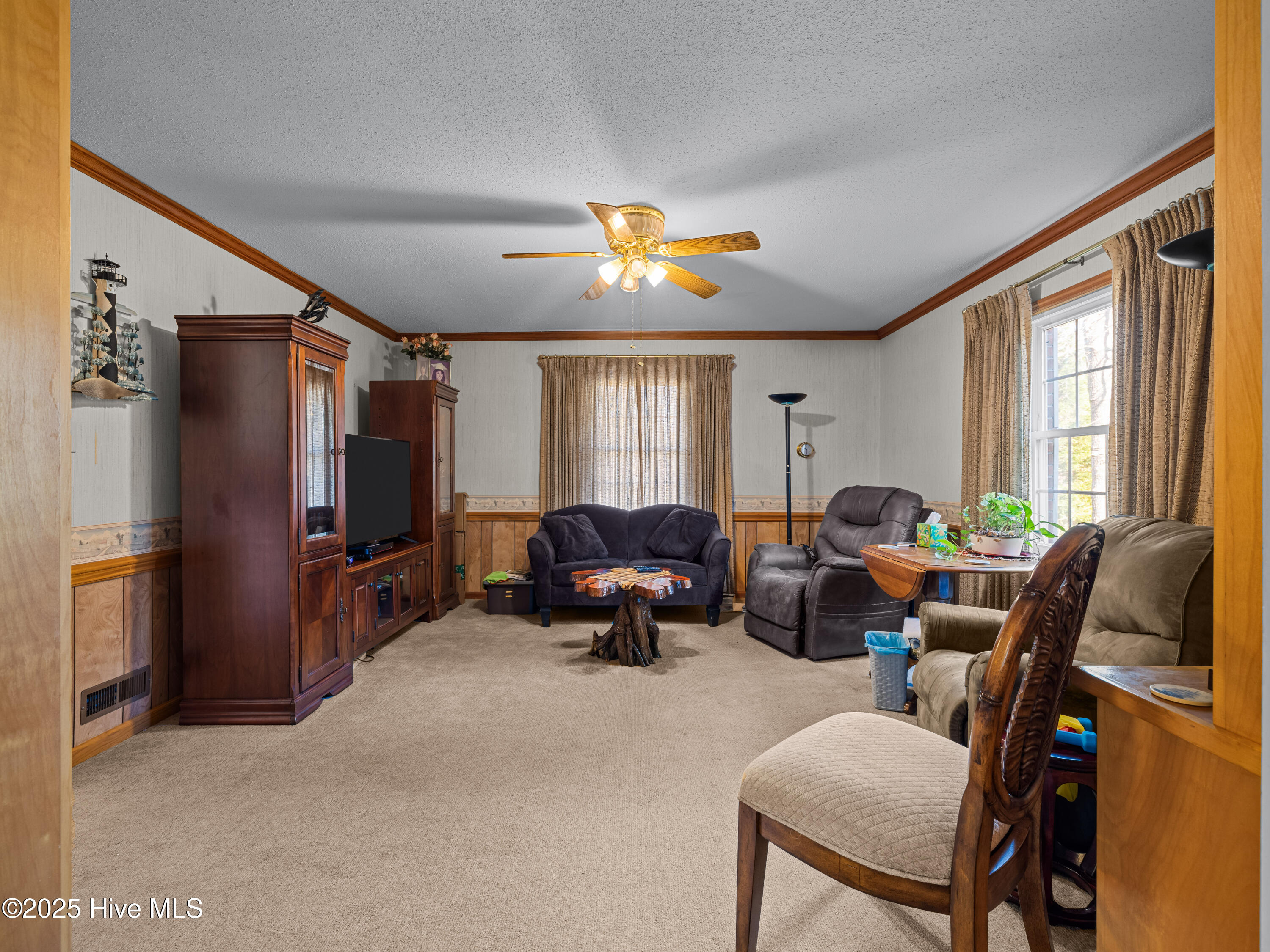 6101 Albatross Drive