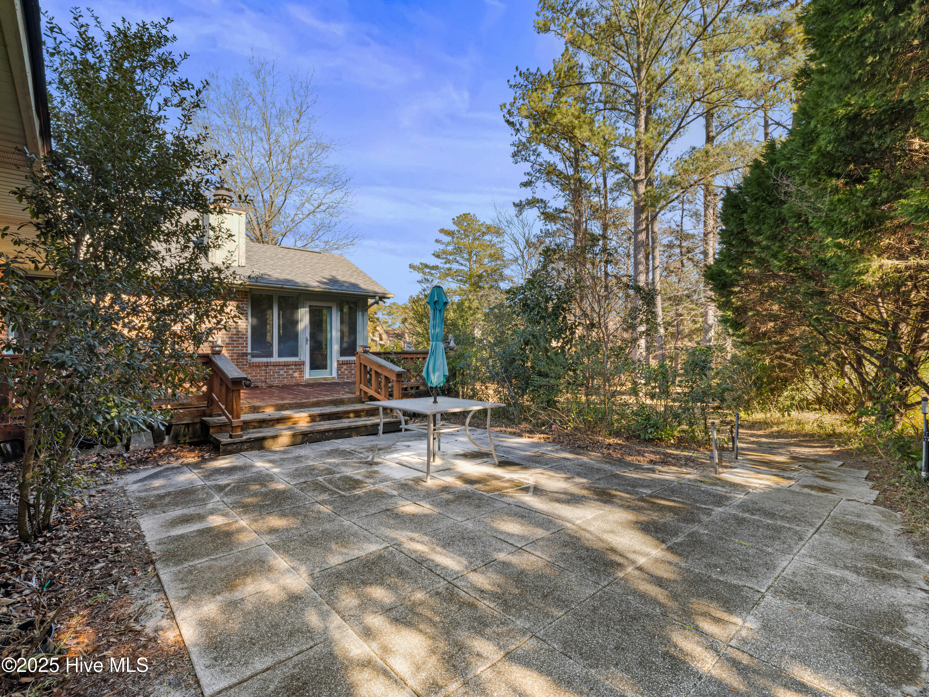 6101 Albatross Drive