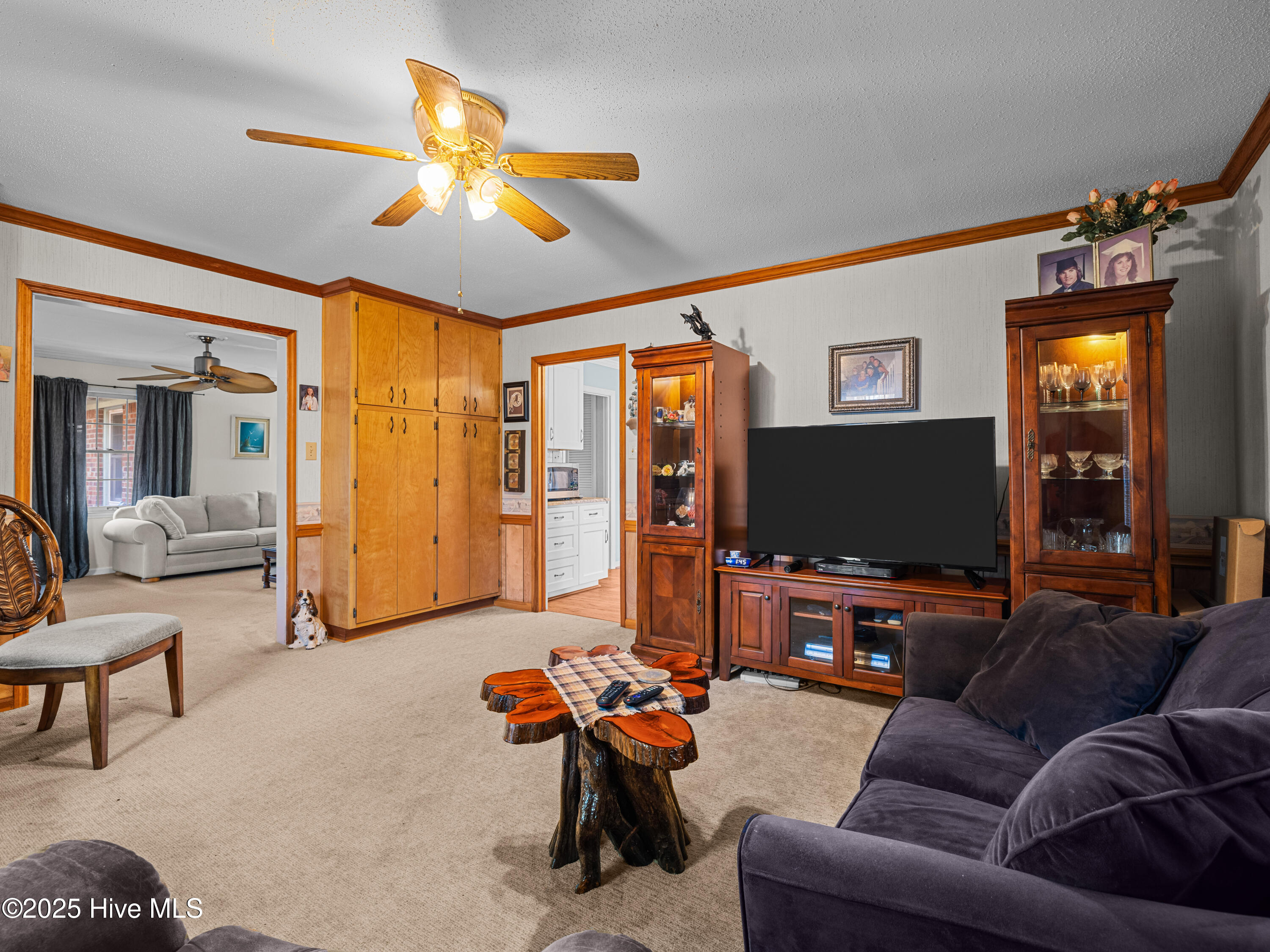 6101 Albatross Drive