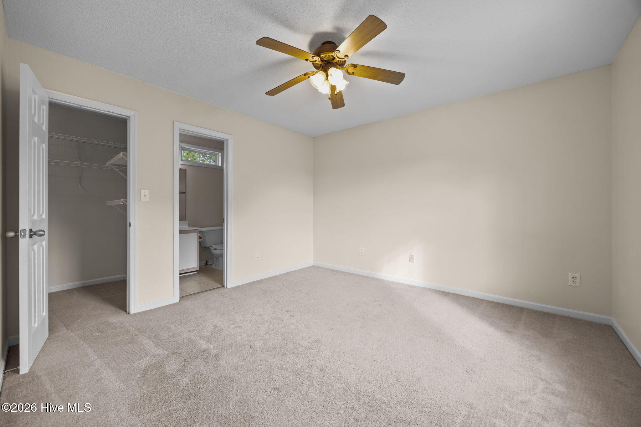 402 Winners Circle N