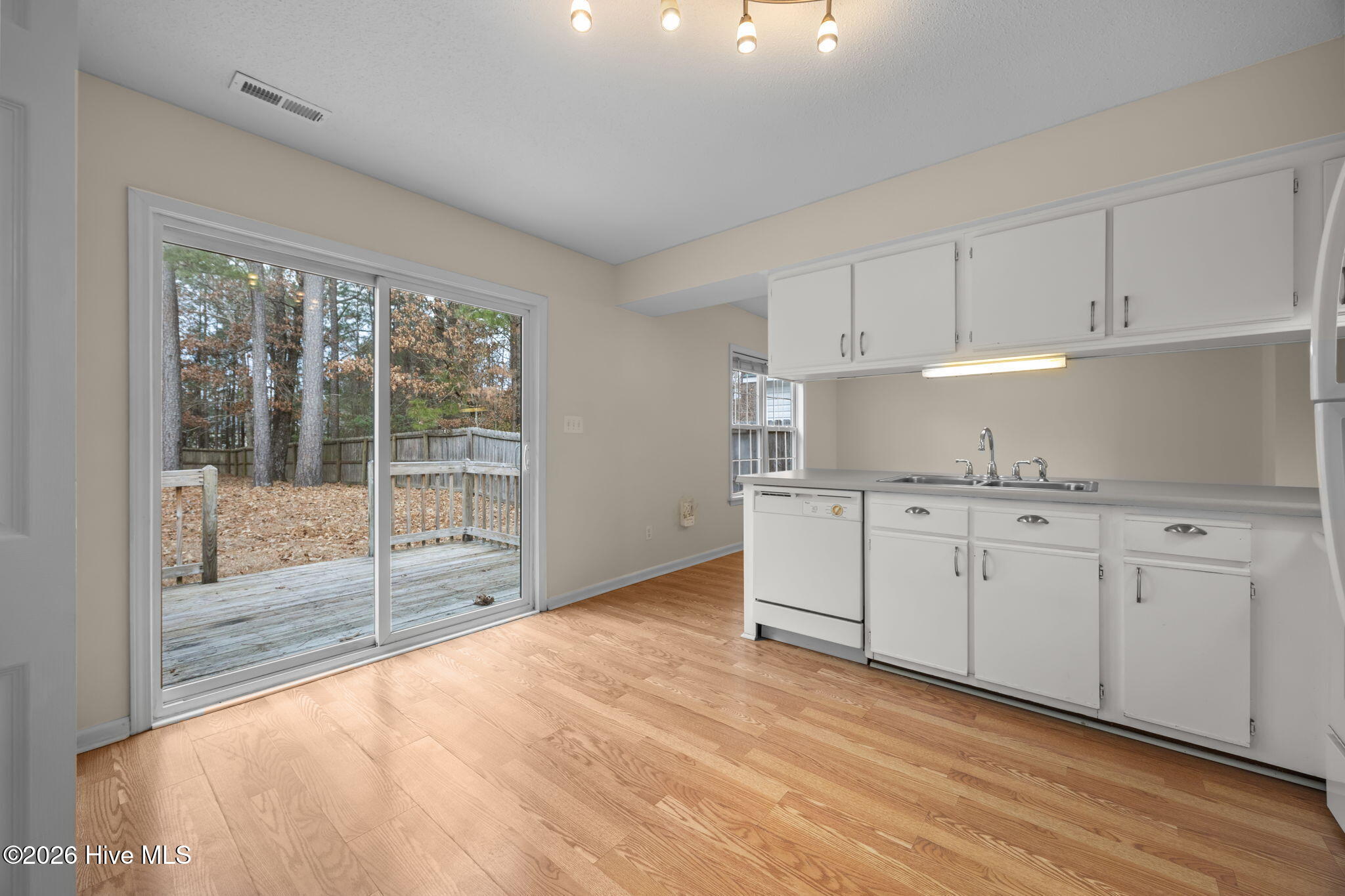 402 Winners Circle N