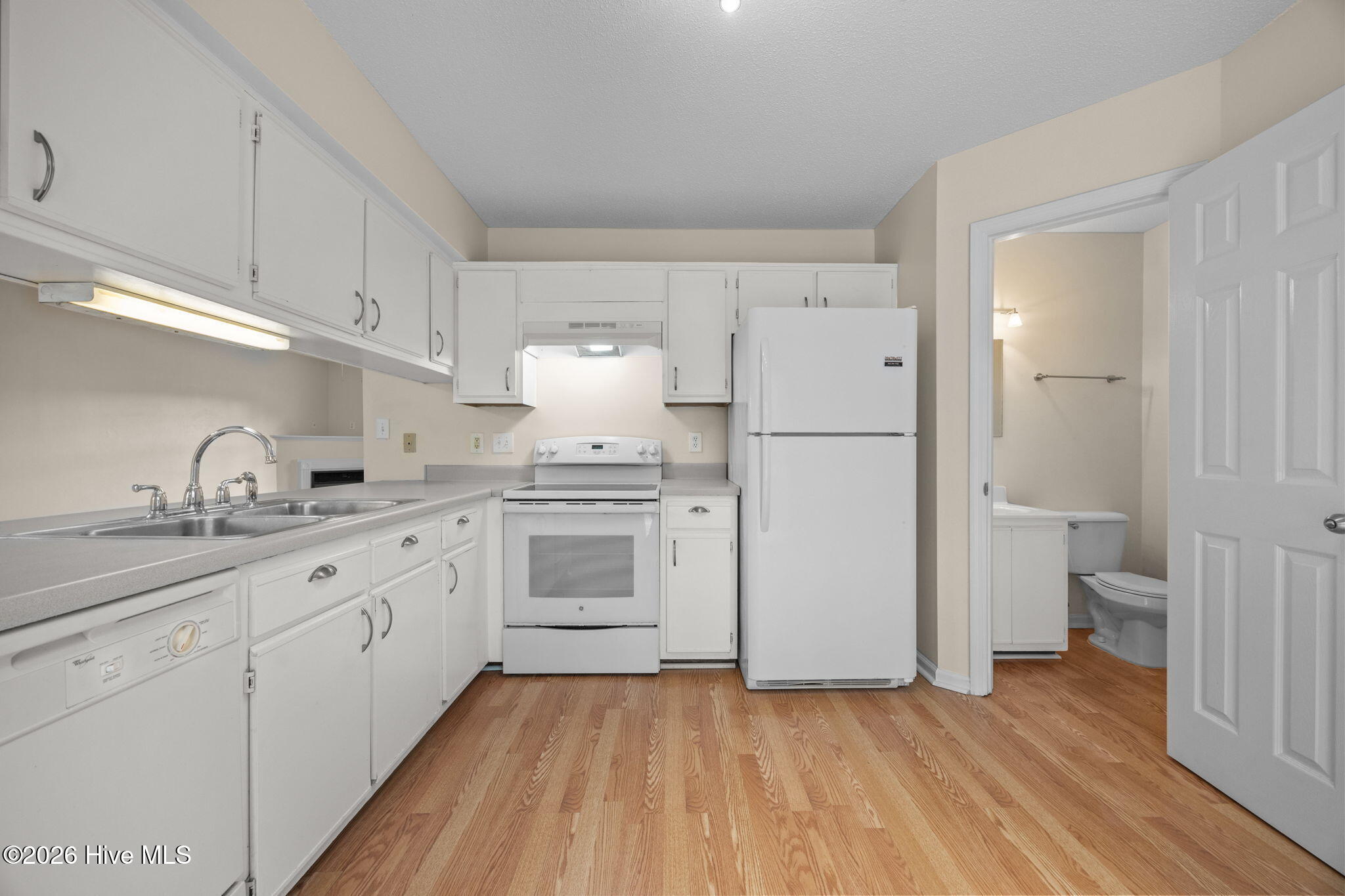 402 Winners Circle N