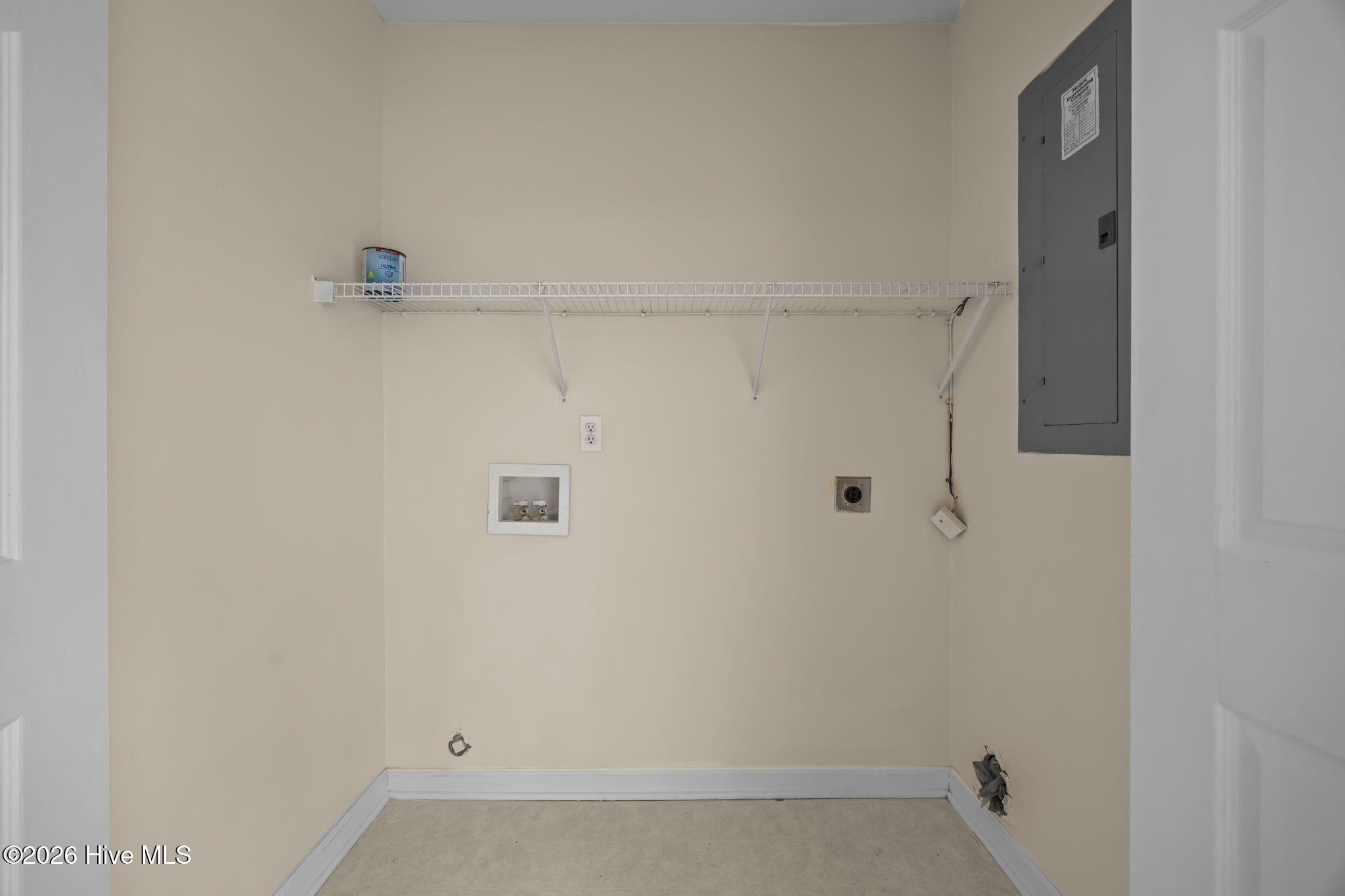 402 Winners Circle N