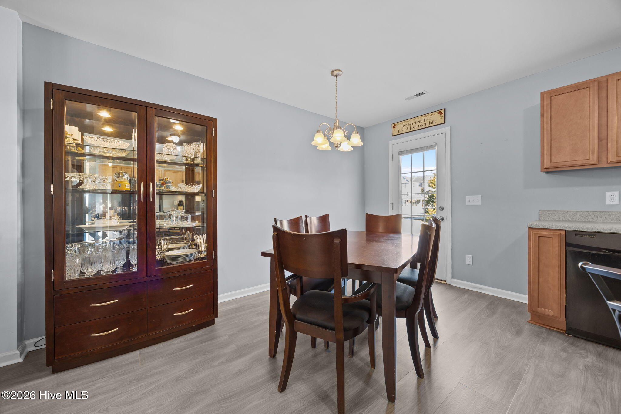 3008 W W T Whitehead Drive