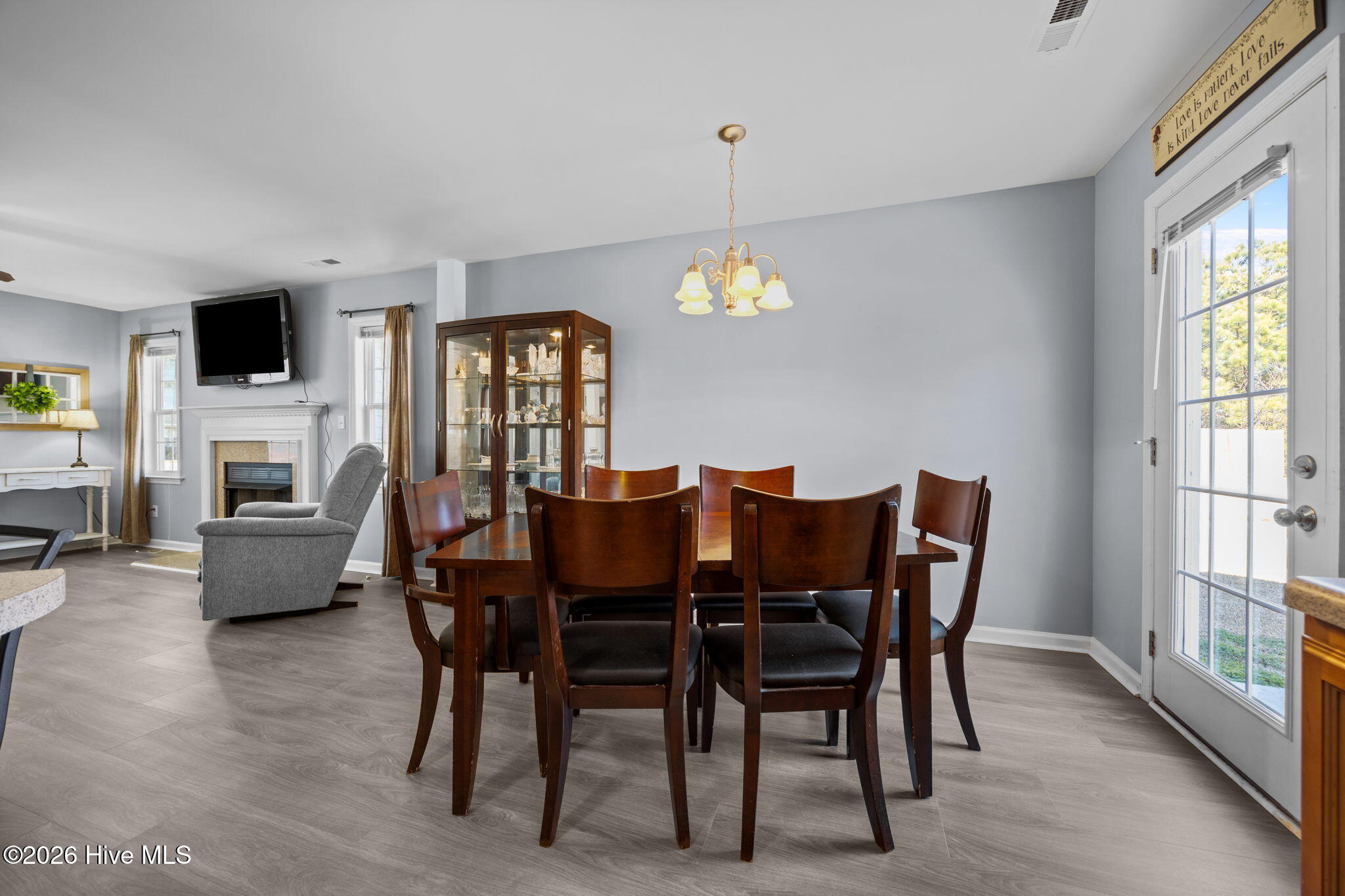 3008 W W T Whitehead Drive