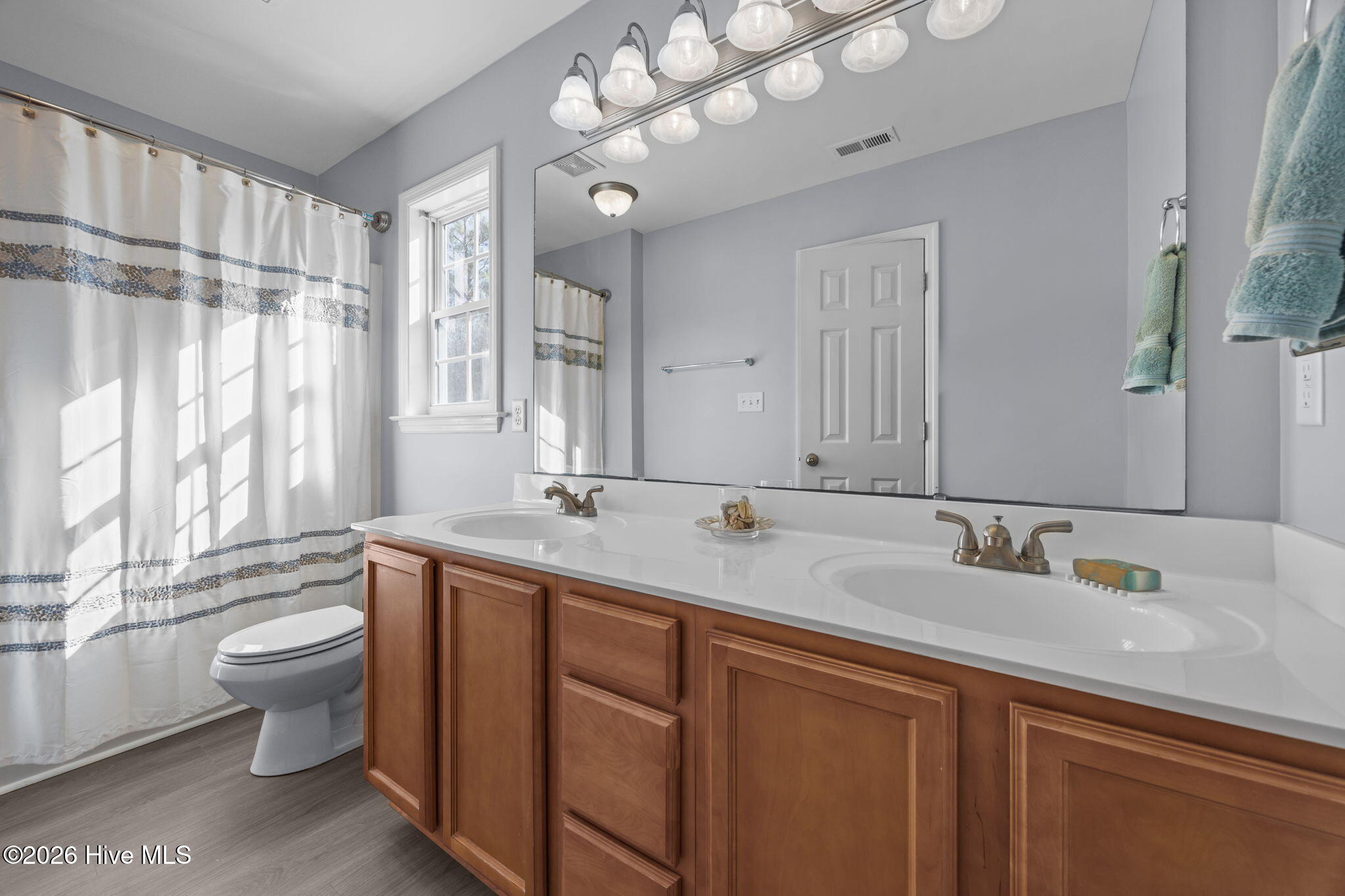 3008 W W T Whitehead Drive