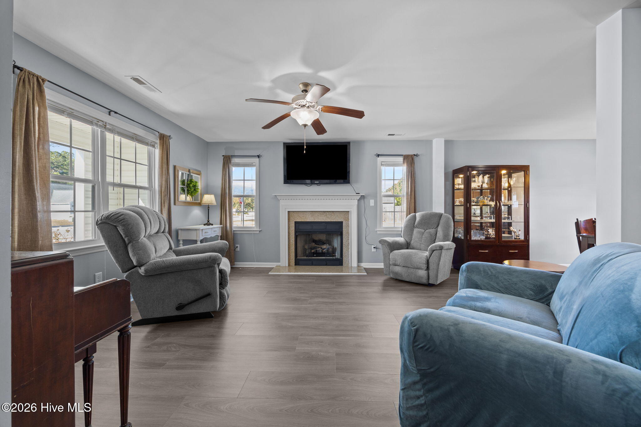 3008 W W T Whitehead Drive