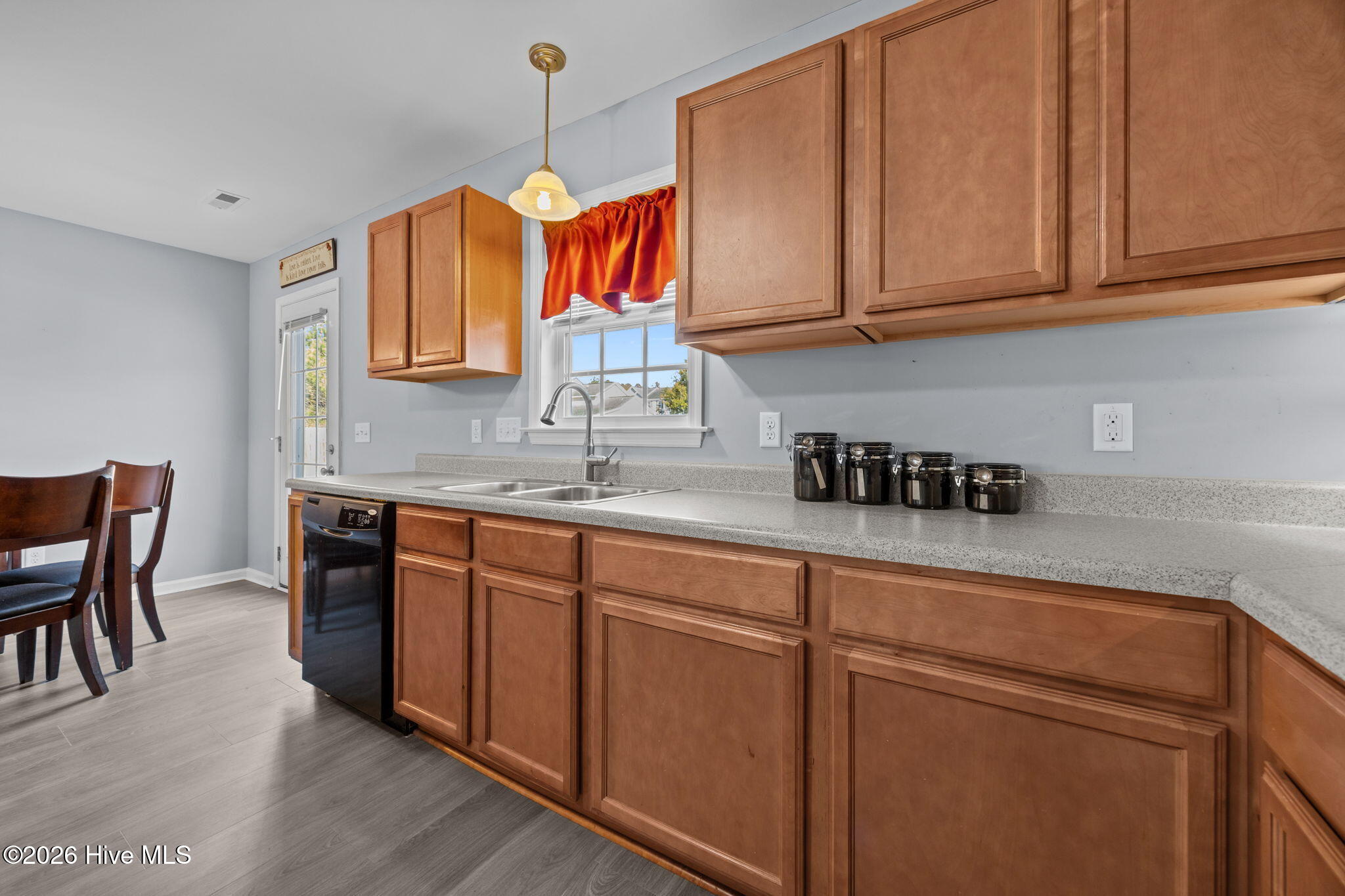 3008 W W T Whitehead Drive