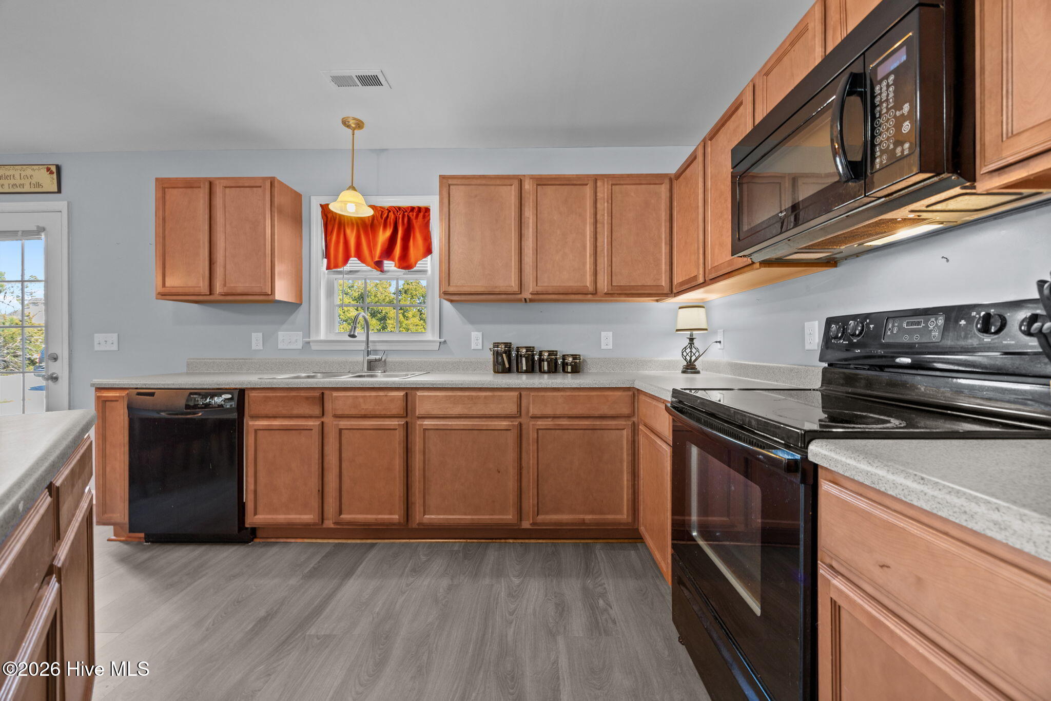 3008 W W T Whitehead Drive