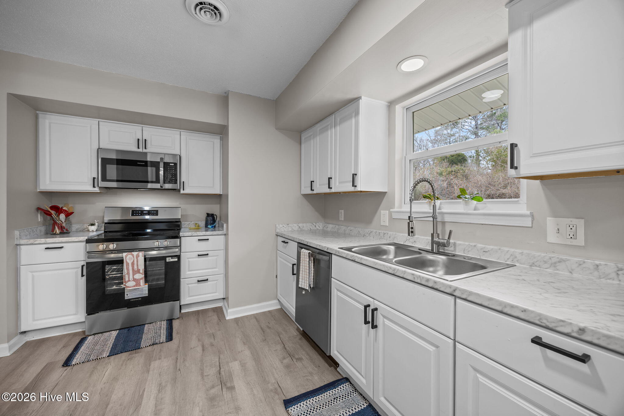 102 Tanglewood Drive