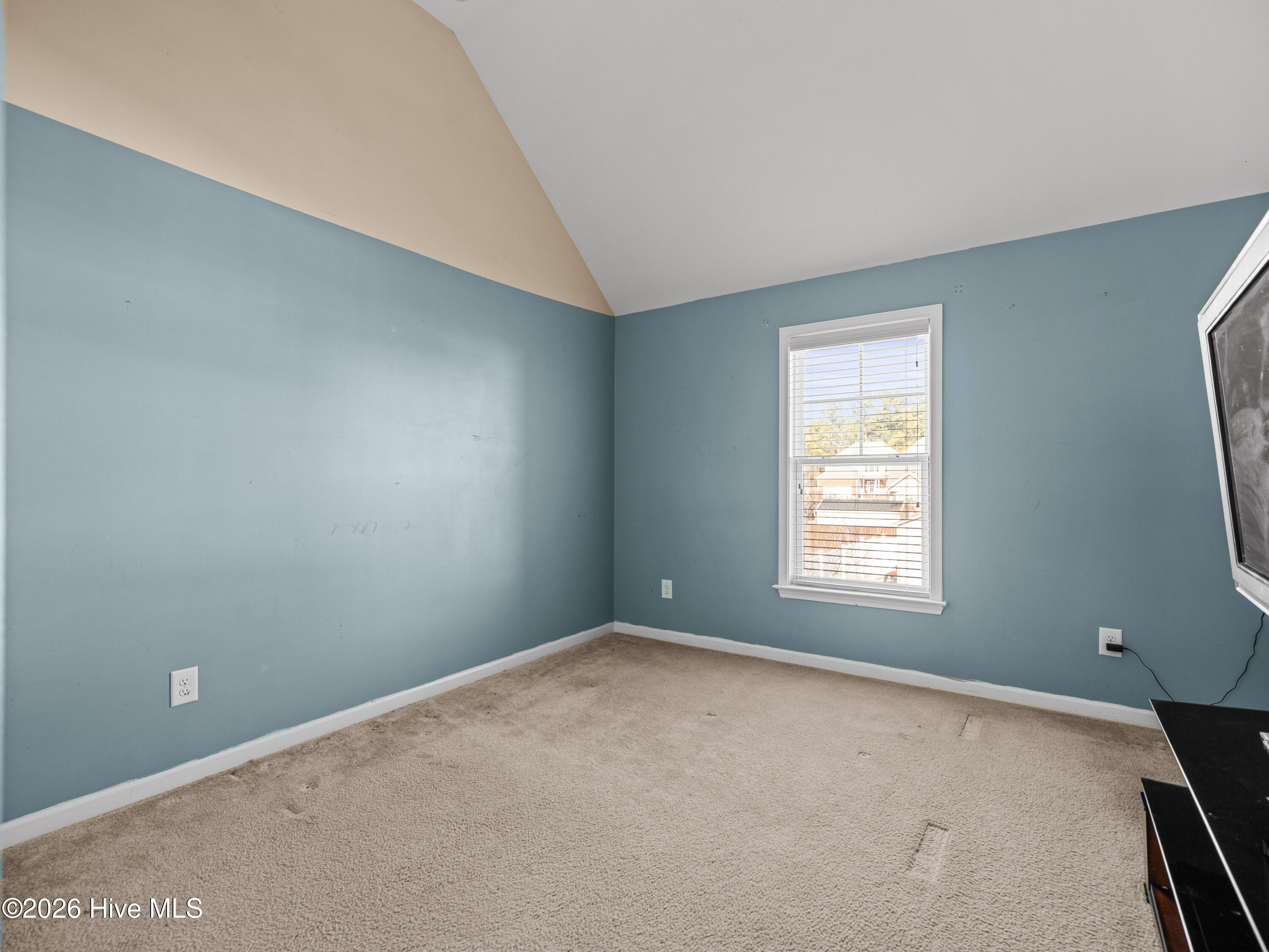 104 Hills Lorough Loop