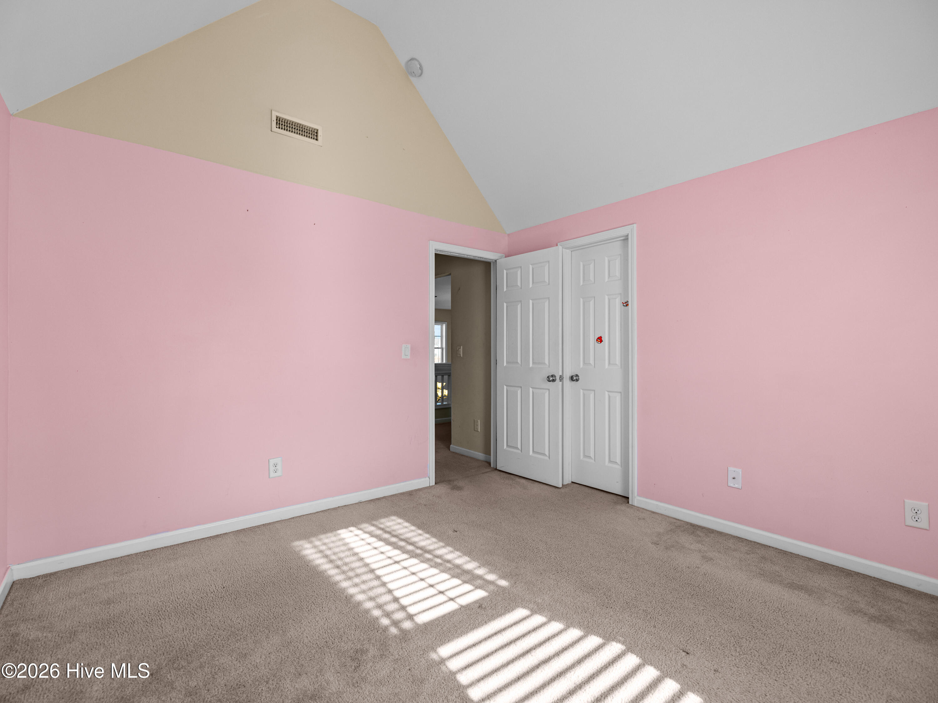 104 Hills Lorough Loop