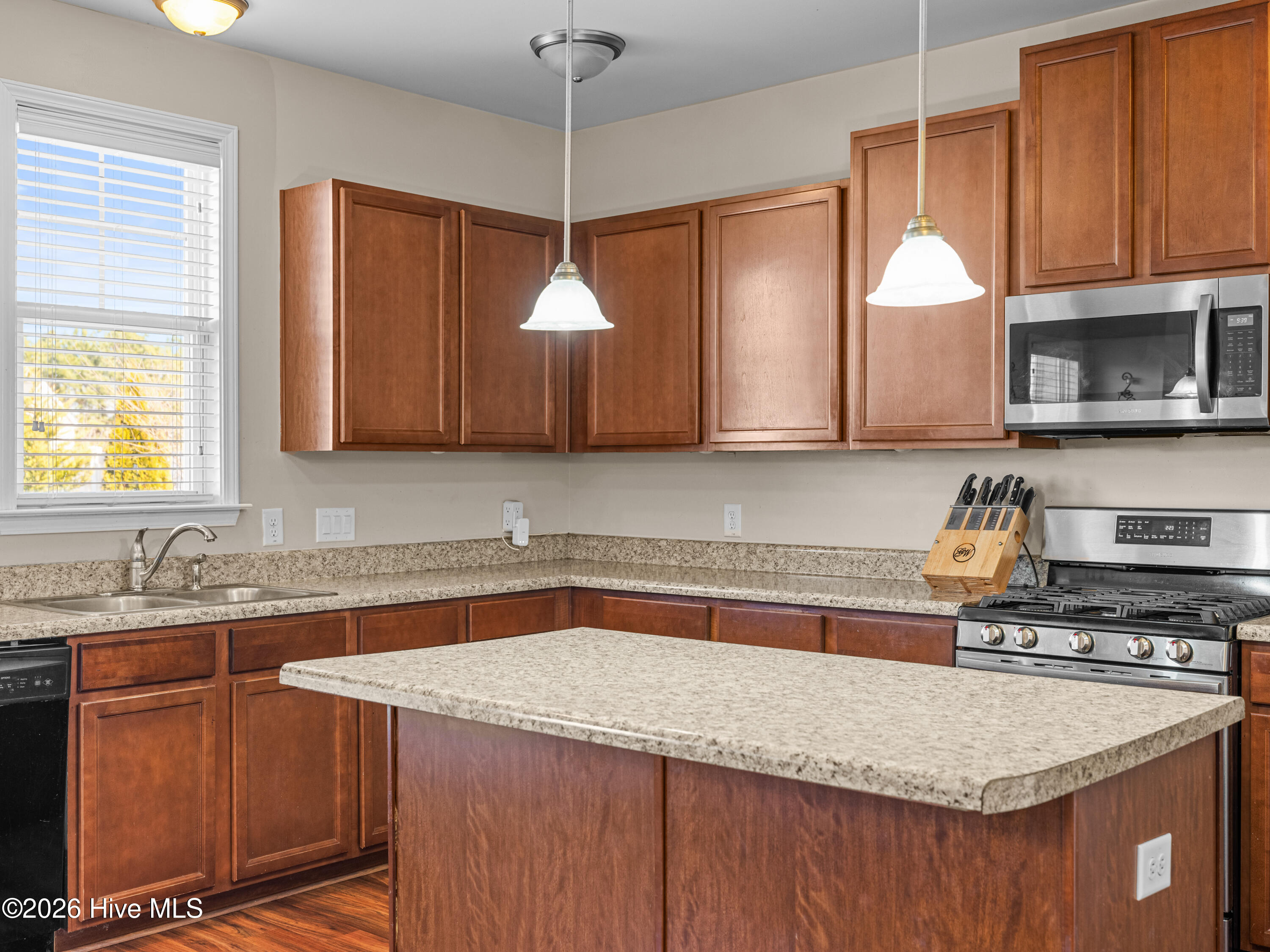 104 Hills Lorough Loop