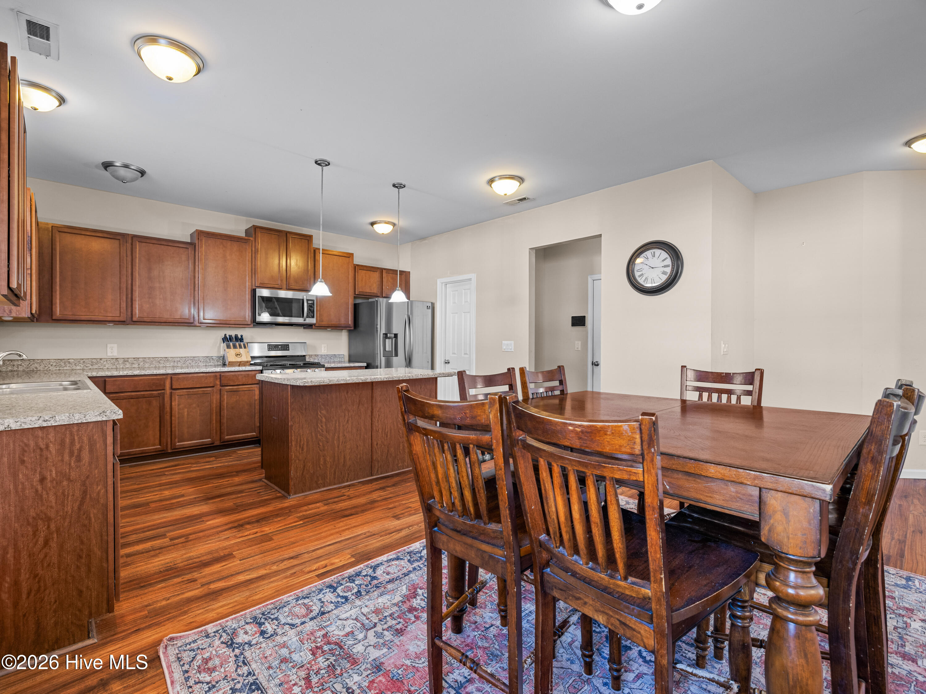 104 Hills Lorough Loop