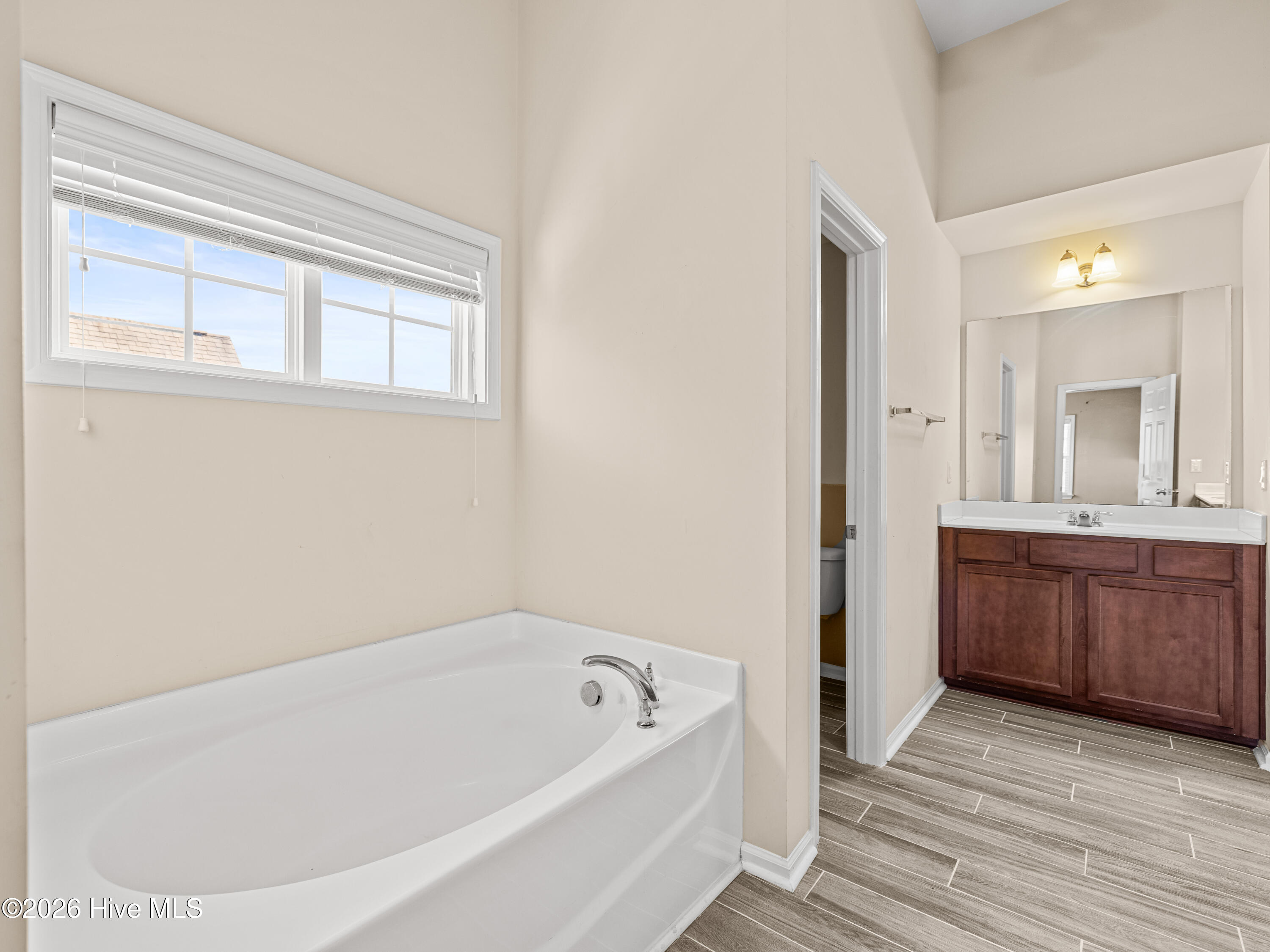 104 Hills Lorough Loop