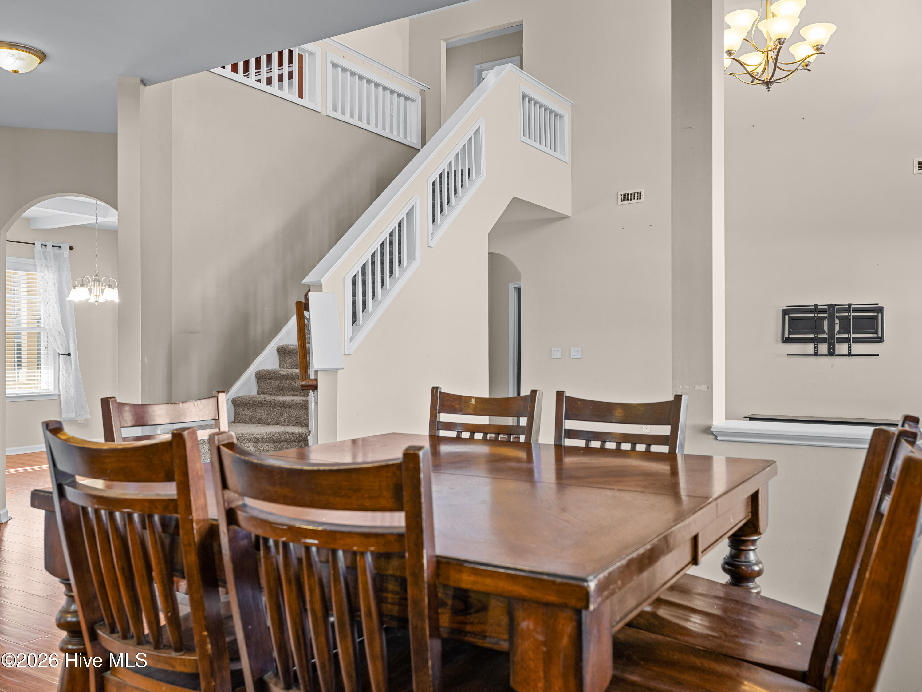 104 Hills Lorough Loop