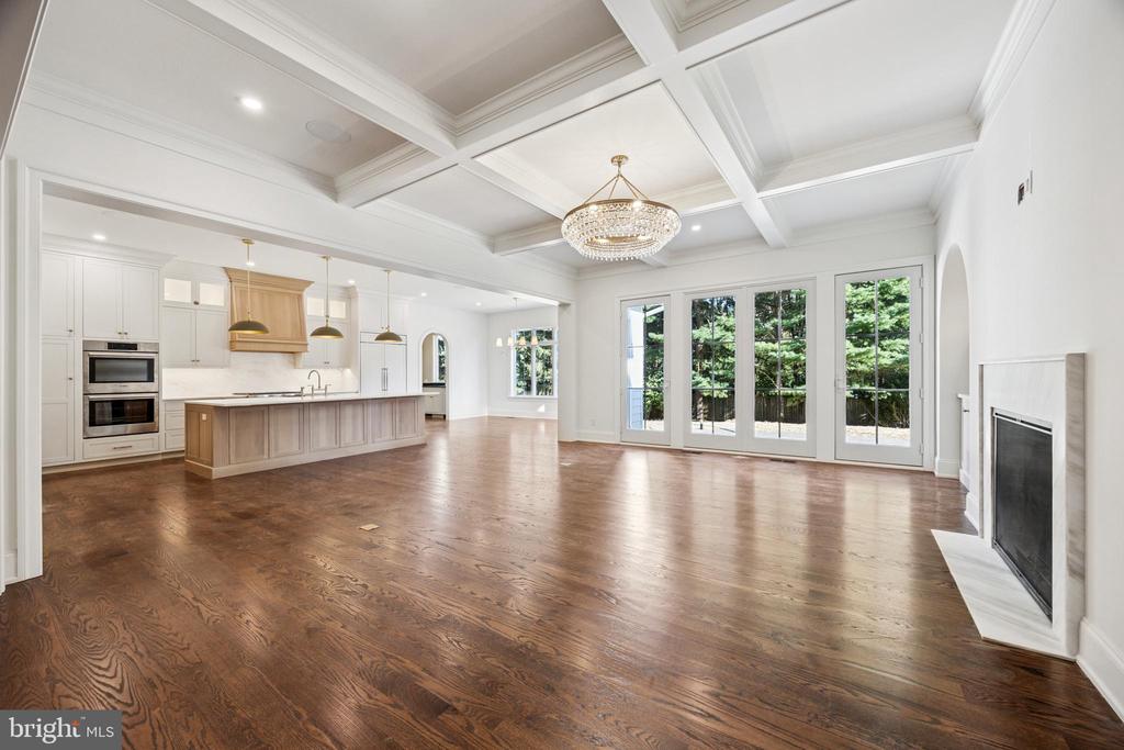 2205 BUTTONWOOD ROAD