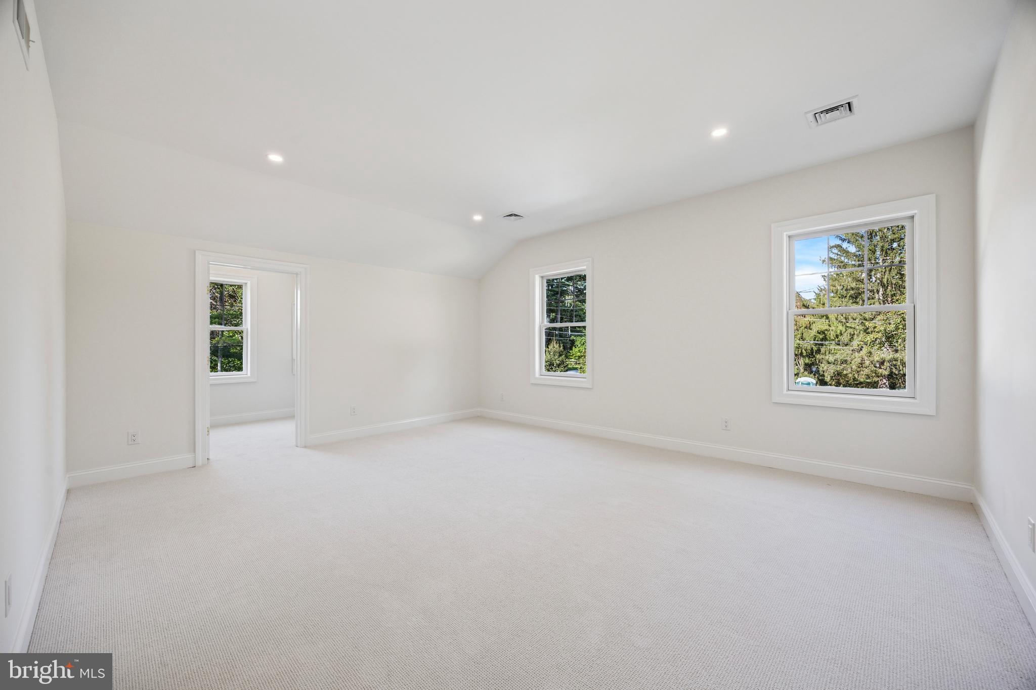 2205 BUTTONWOOD ROAD
