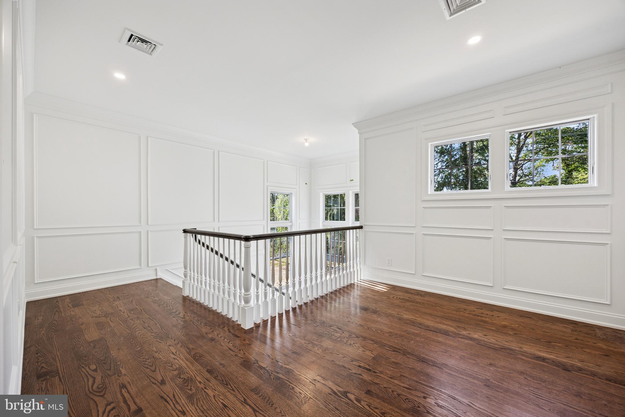 2205 BUTTONWOOD ROAD