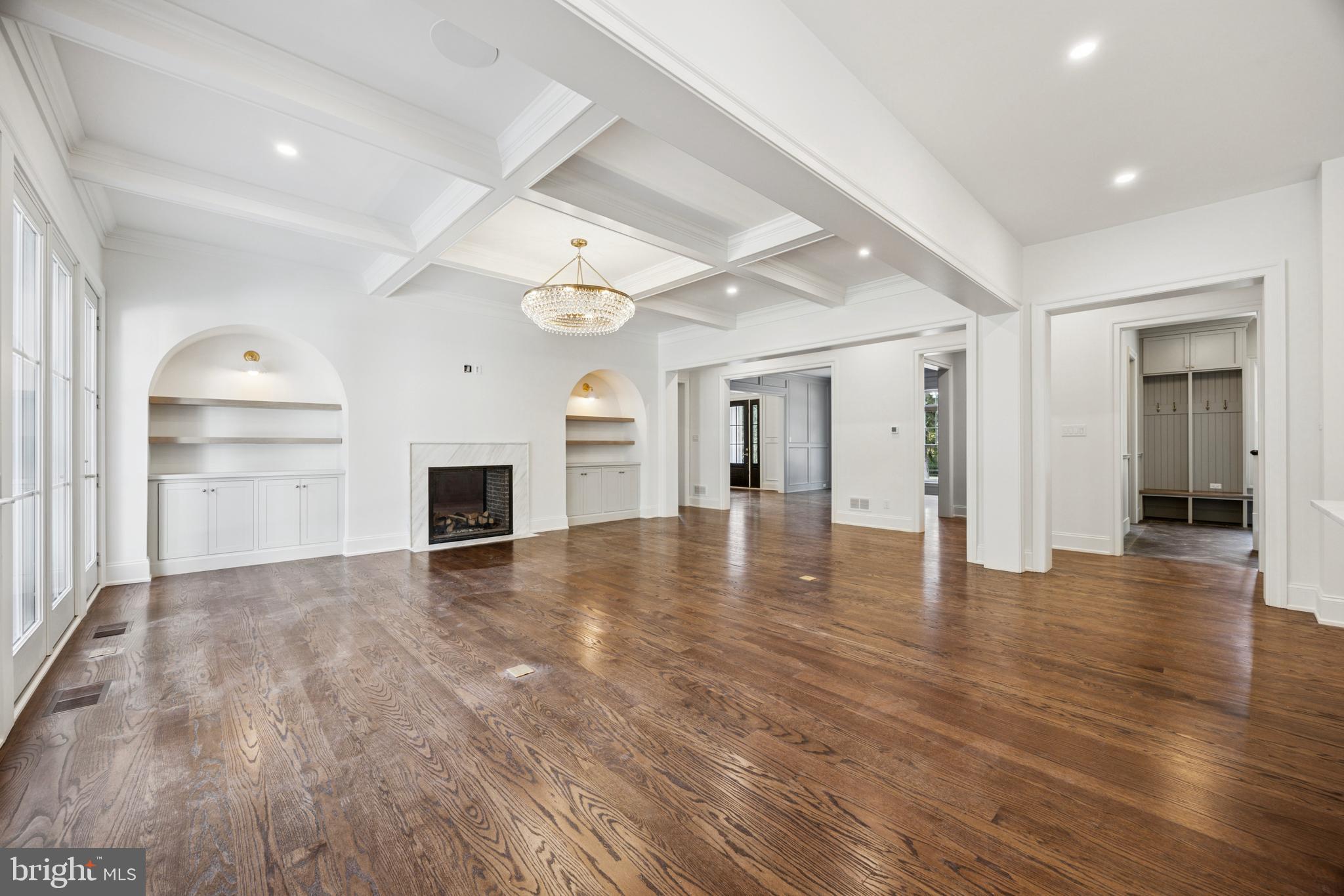 2205 BUTTONWOOD ROAD