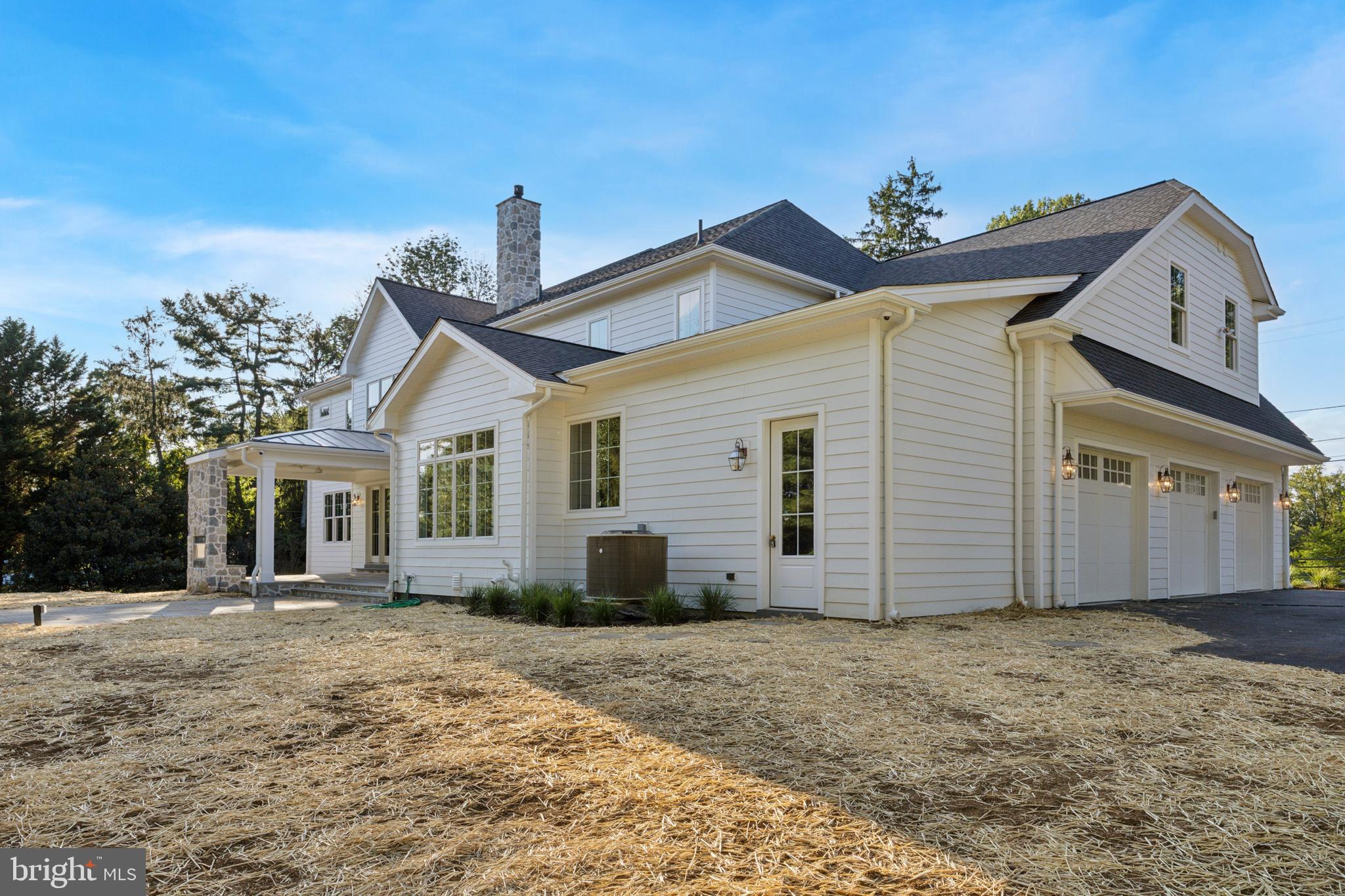 2205 BUTTONWOOD ROAD
