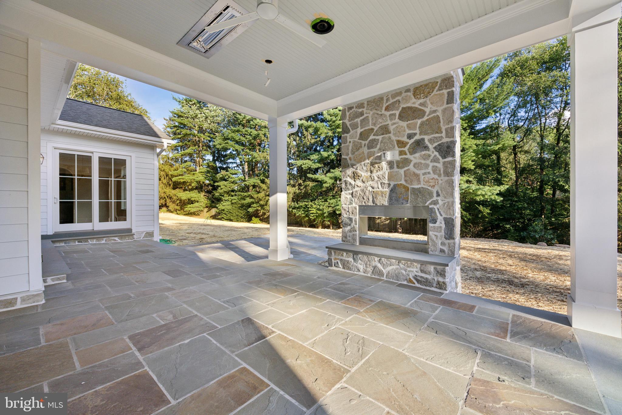 2205 BUTTONWOOD ROAD