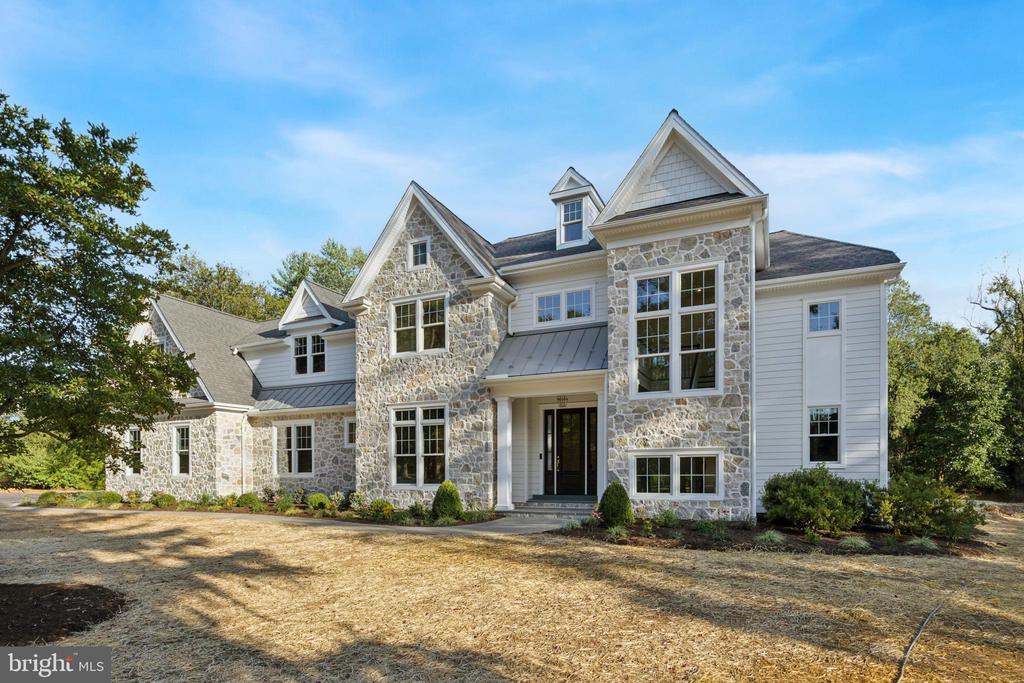 2205 BUTTONWOOD ROAD