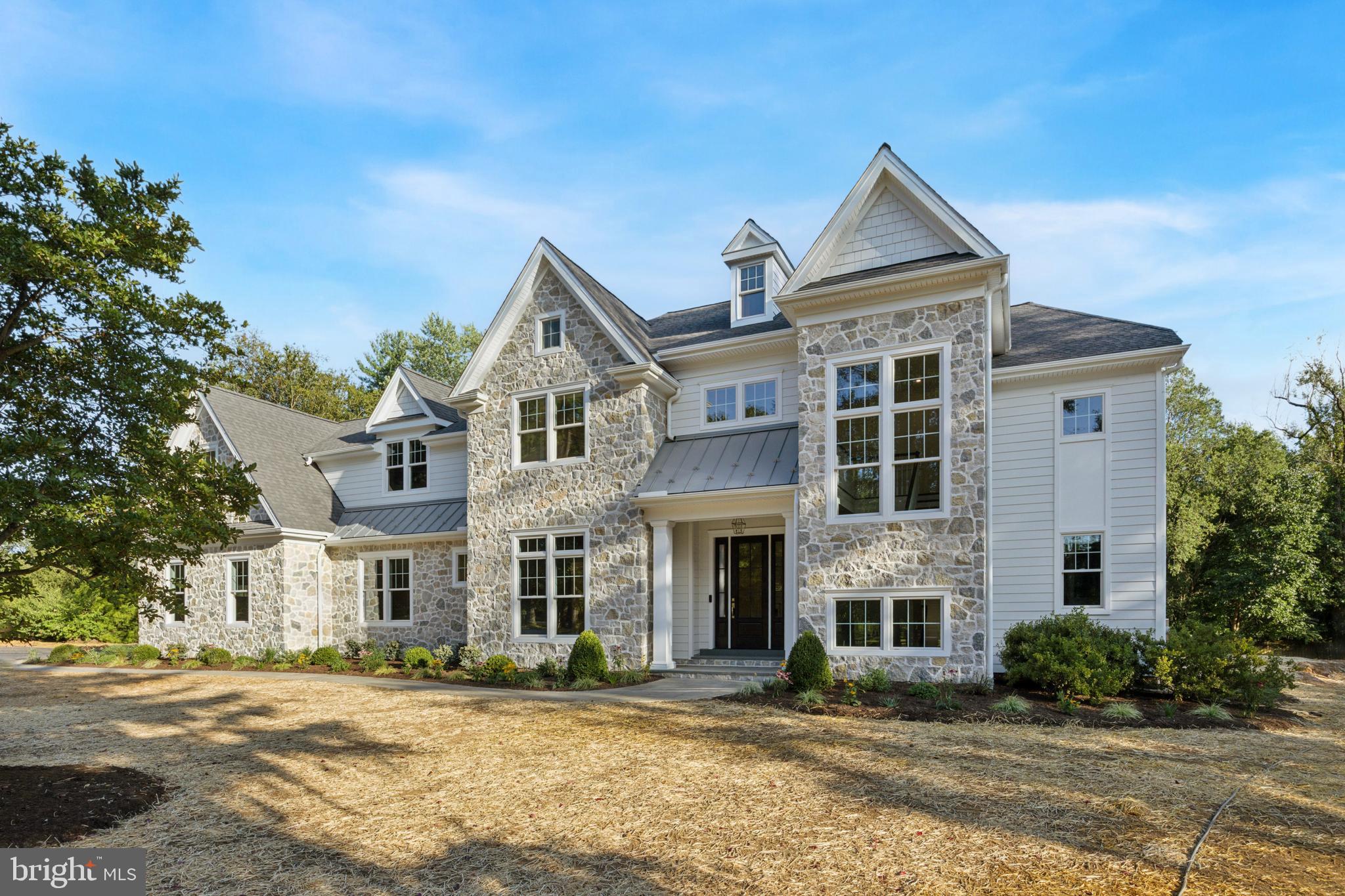 2205 BUTTONWOOD ROAD