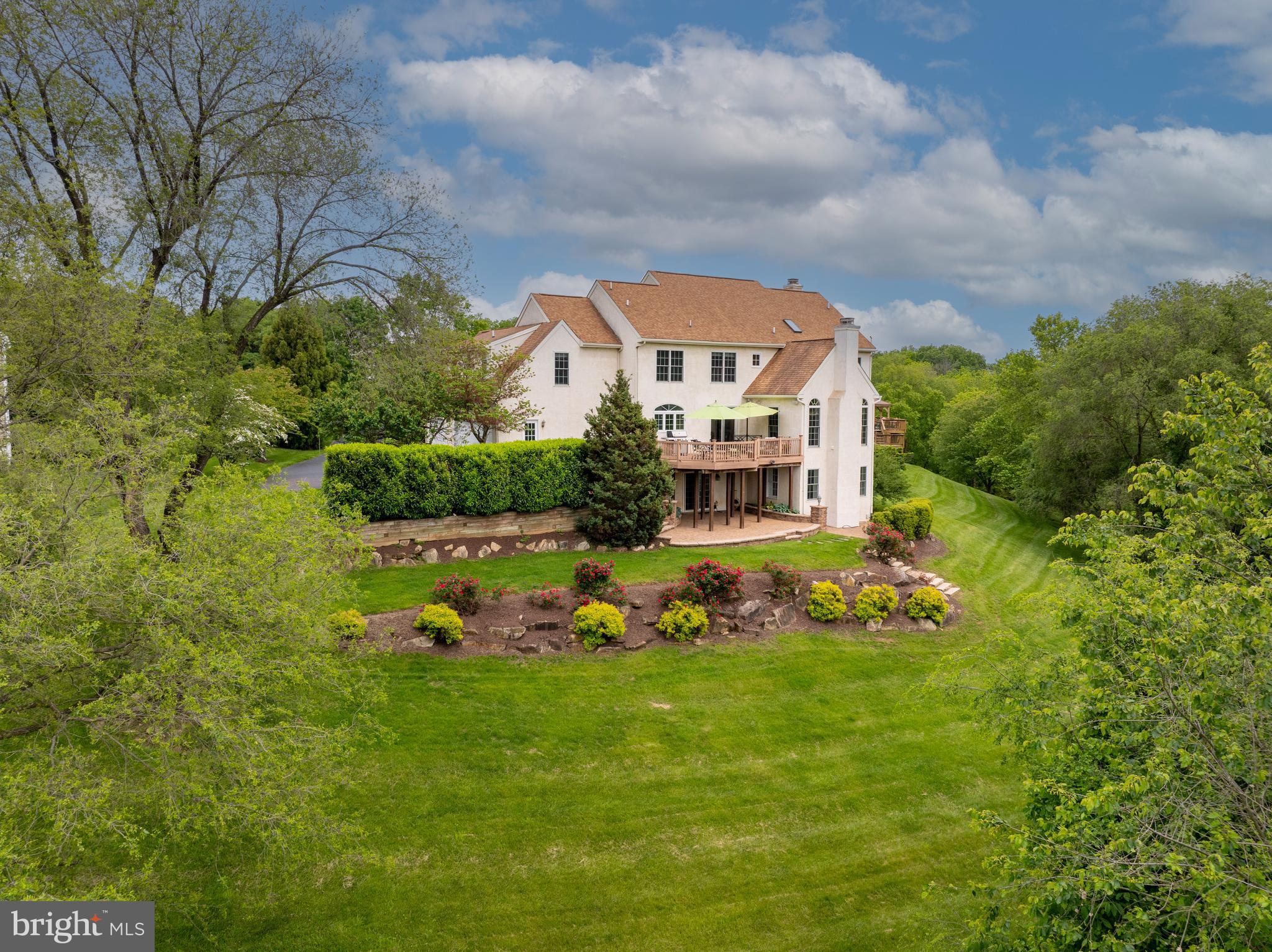 22 GREGORY LANE